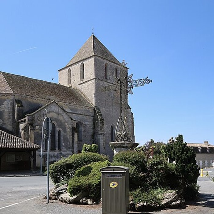 Photo de Église Saint-Médard de Saint-Méard-de-Gurçon