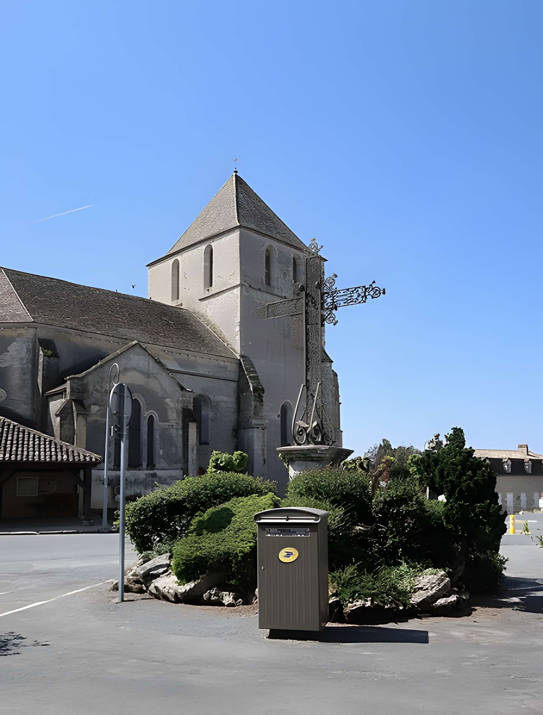 Église Saint-Médard de Saint-Méard-de-Gurçon