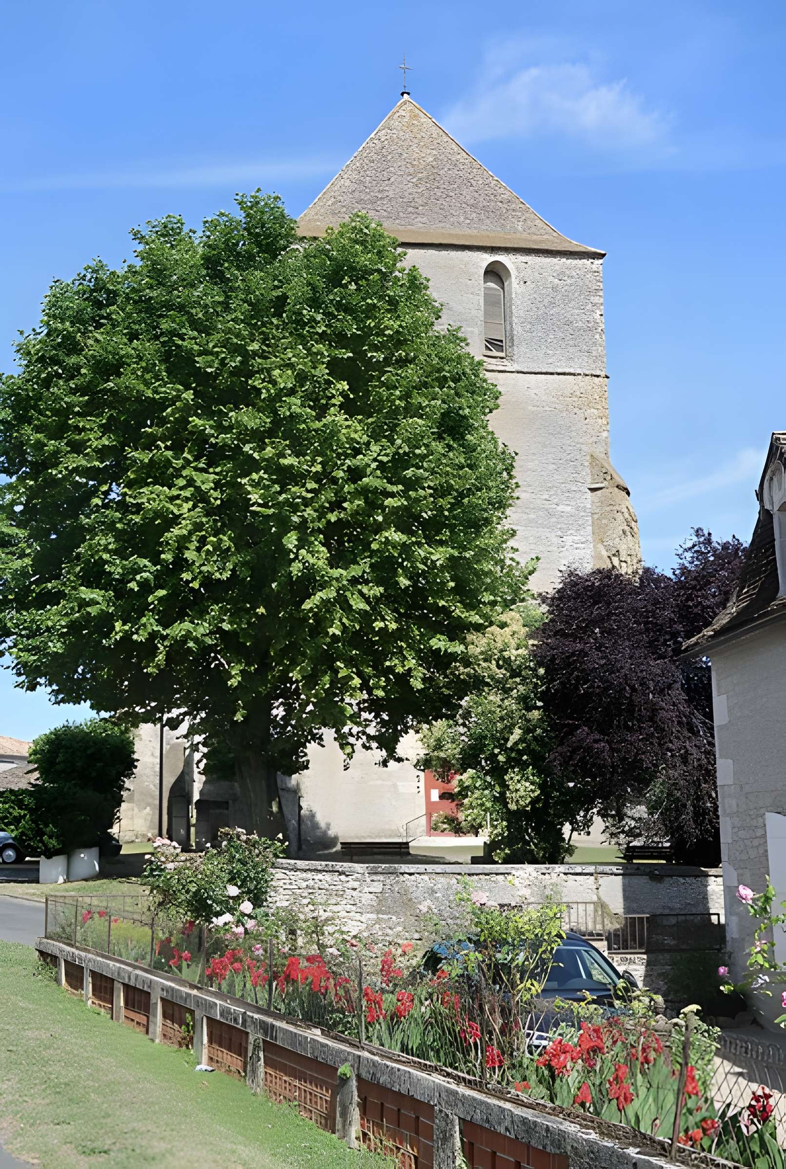 Église Saint-Médard de Saint-Méard-de-Gurçon