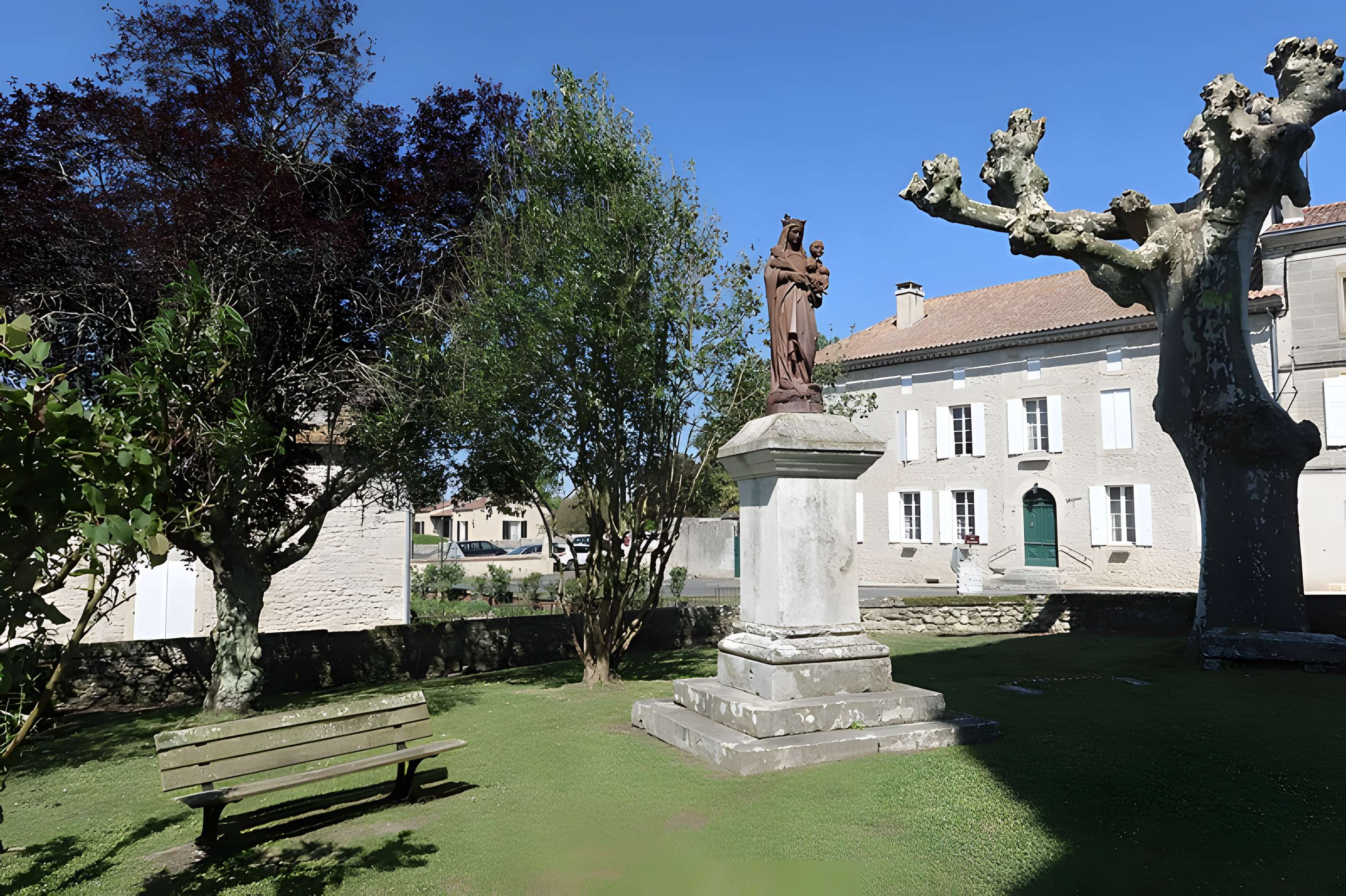 Église Saint-Médard de Saint-Méard-de-Gurçon