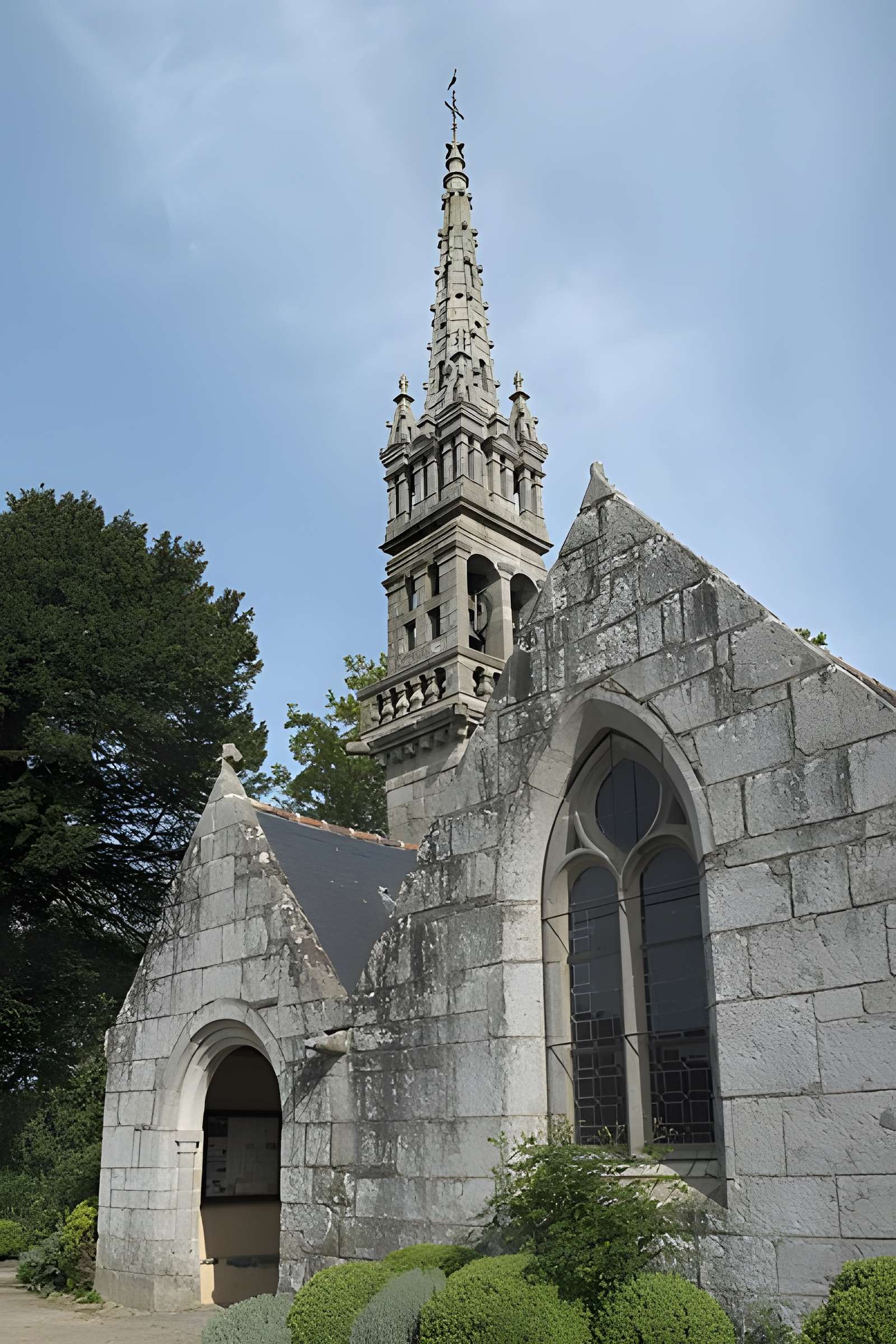 Église Saint-Méen de Ploéven