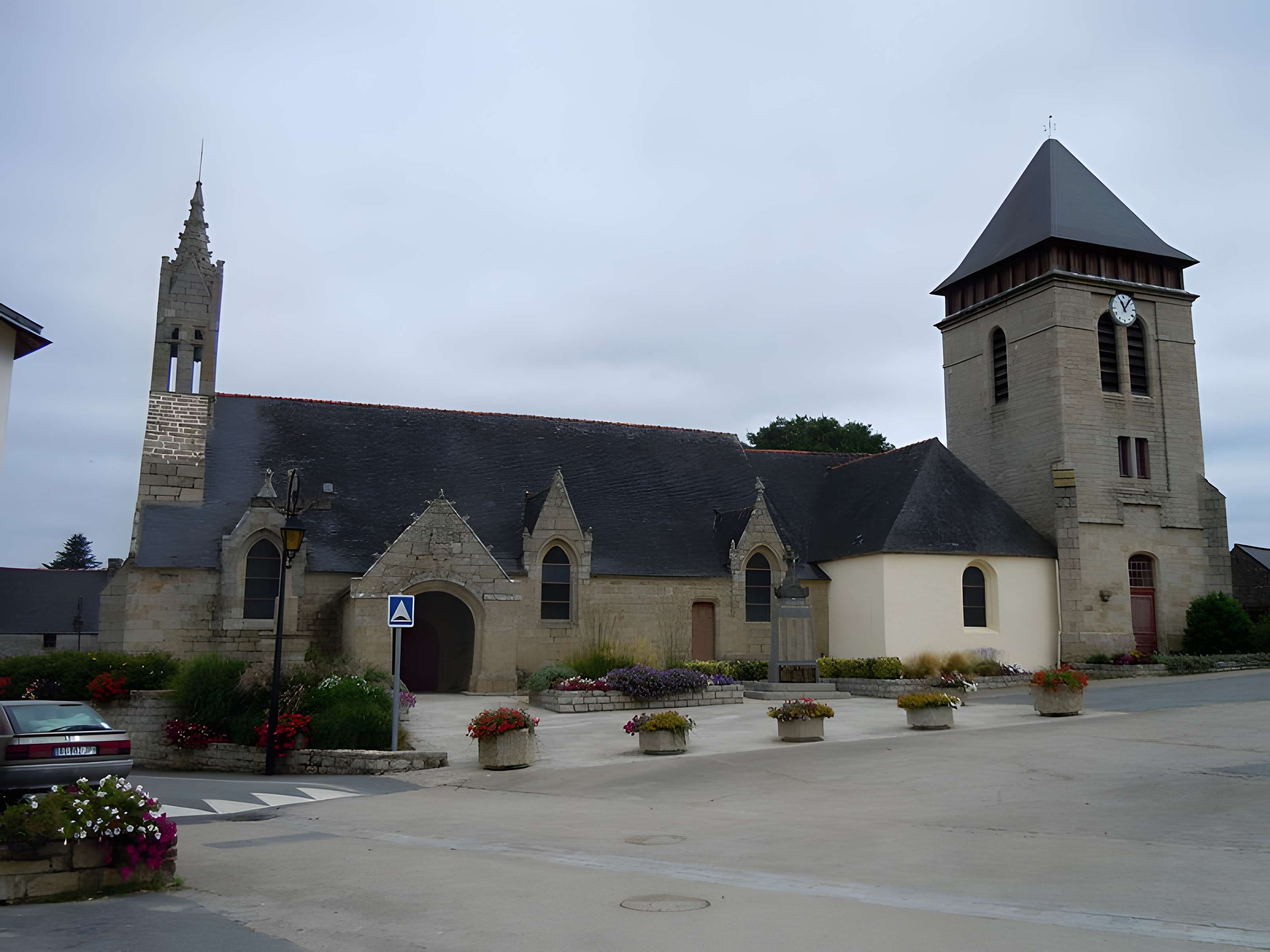 Église Saint-Melaine de Meslan 