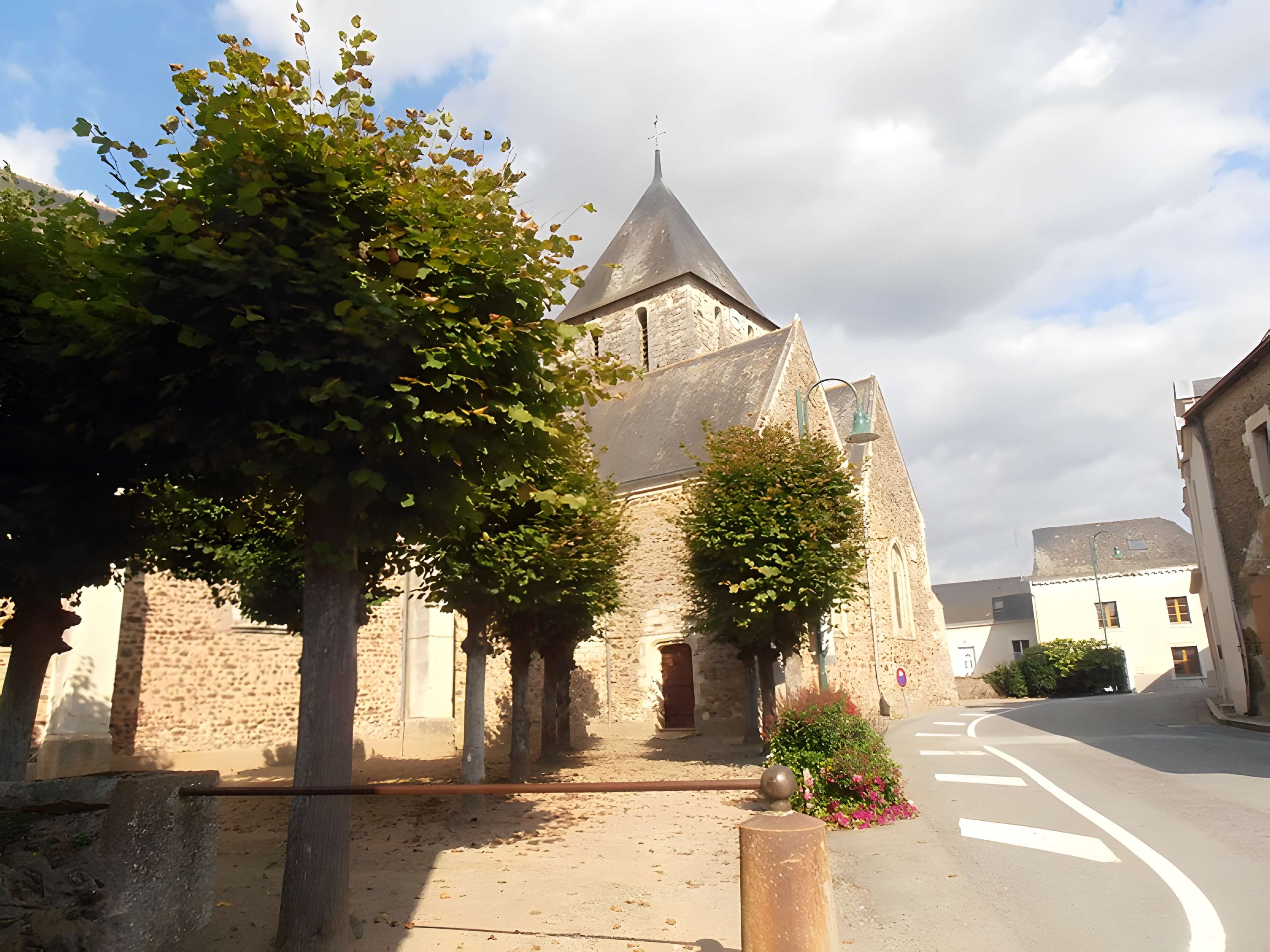 Église Saint-Mélaine de Miré