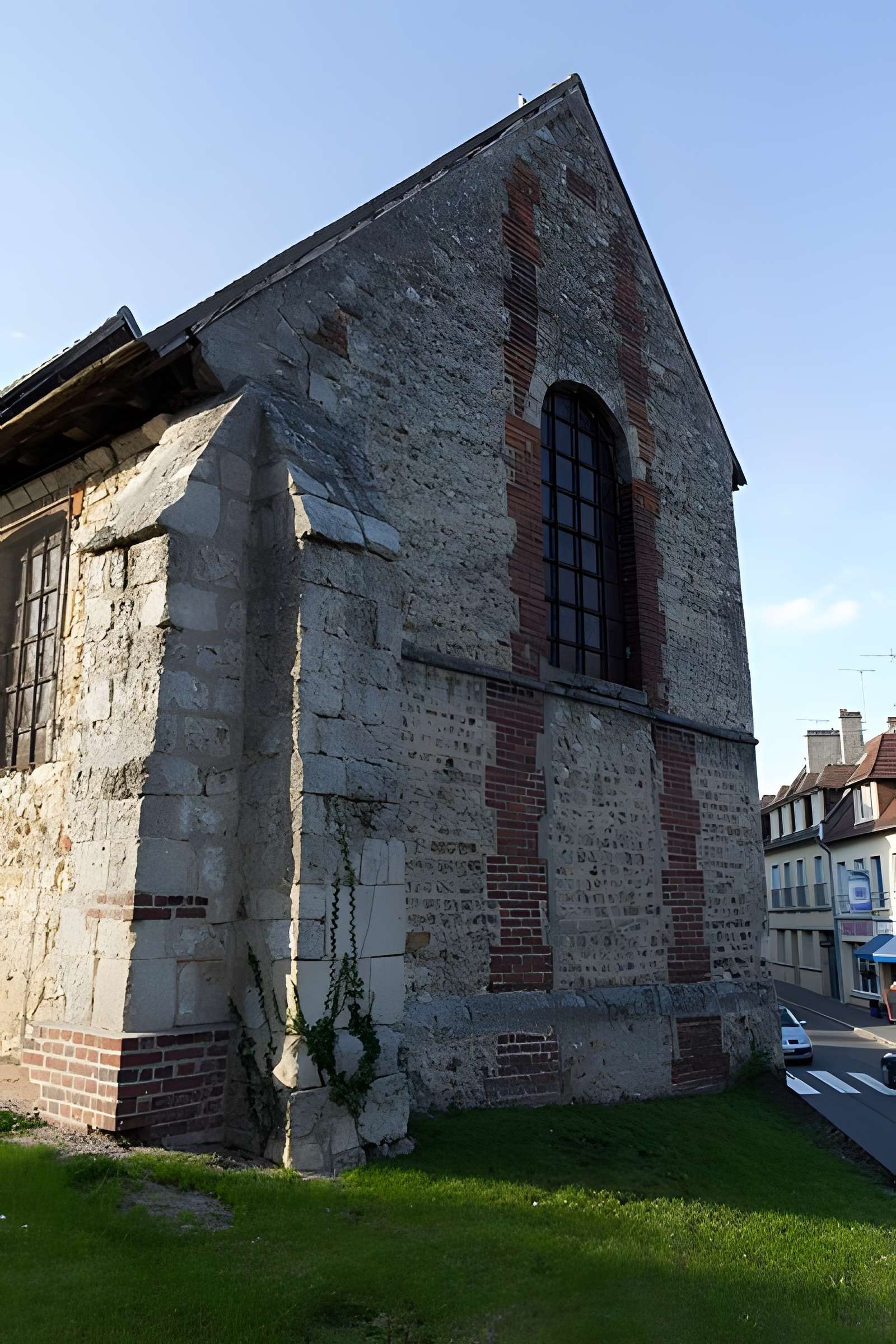 Église Saint-Melaine de Pont-l'Évêque