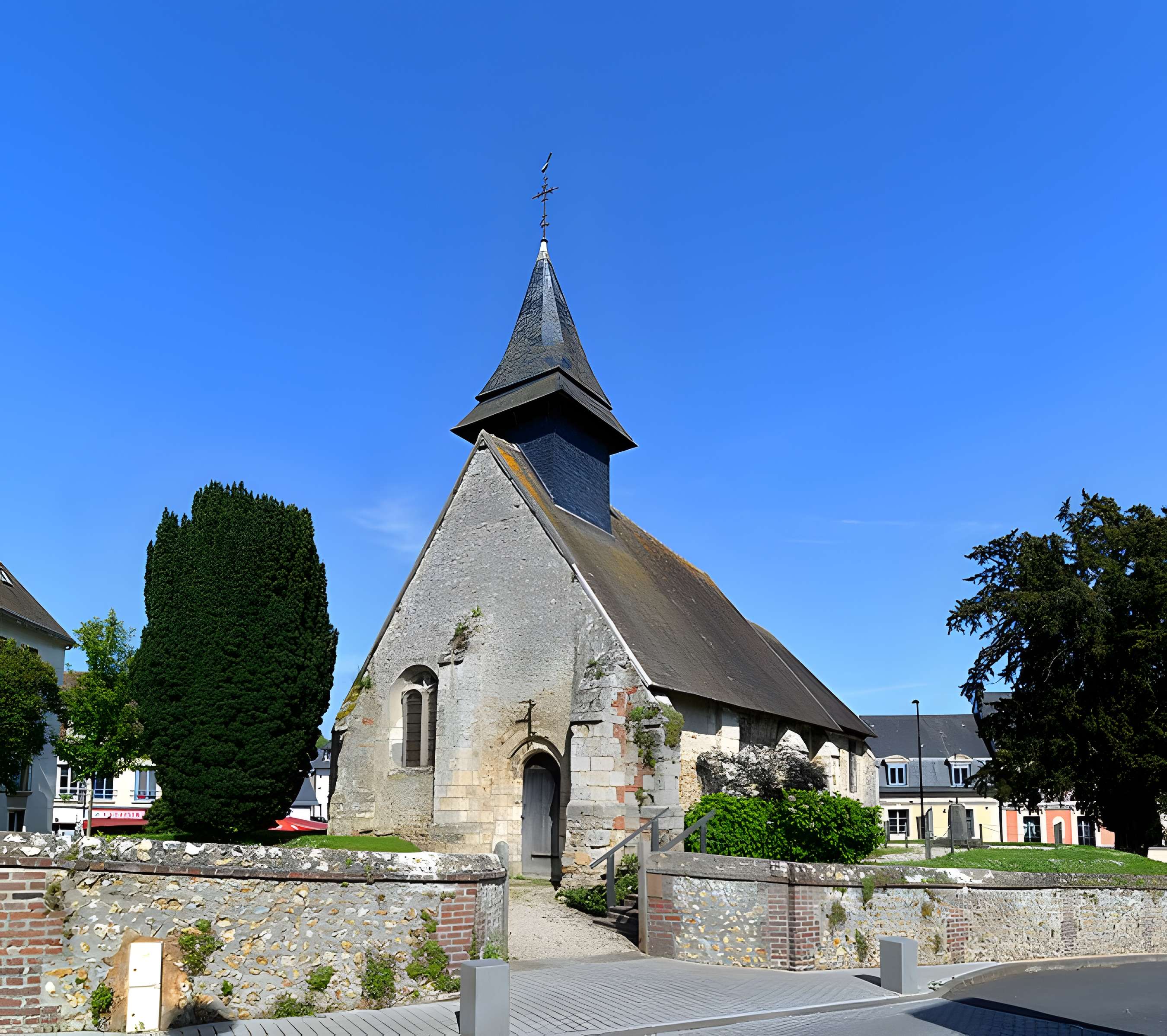 Église Saint-Melaine de Pont-l'Évêque