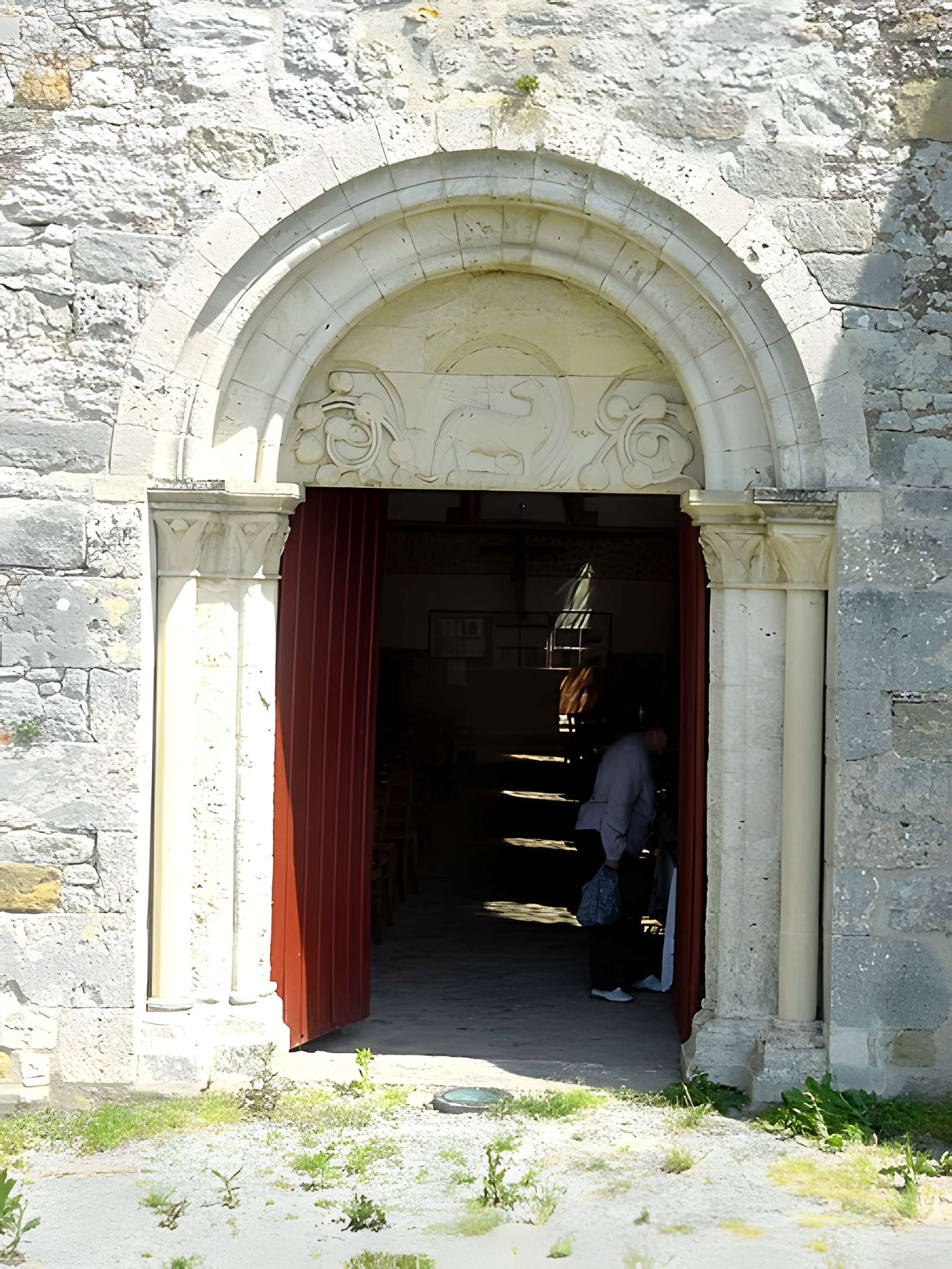Église Saint-Meuge-de-Lourps de Longueville