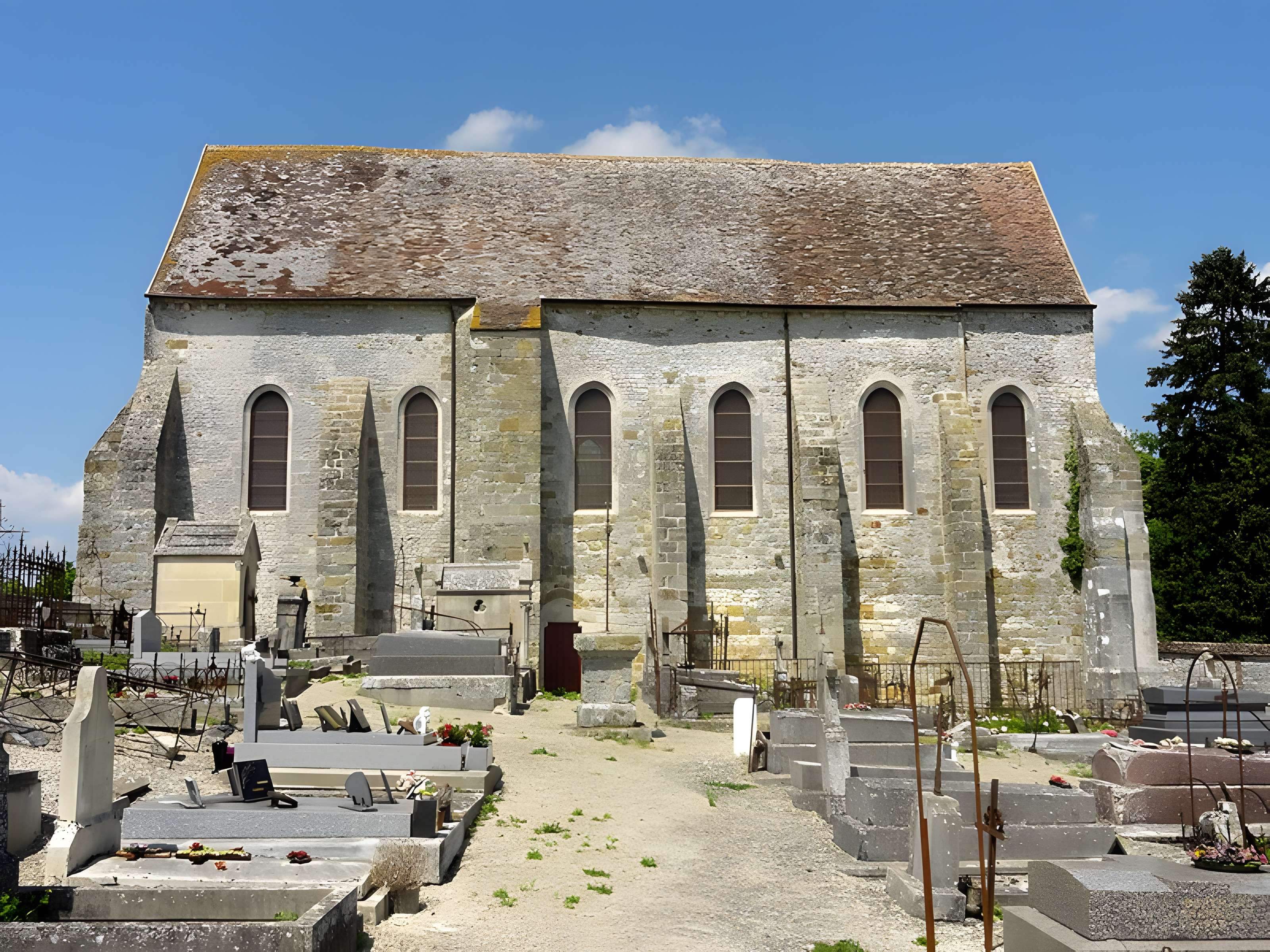 Église Saint-Meuge-de-Lourps de Longueville