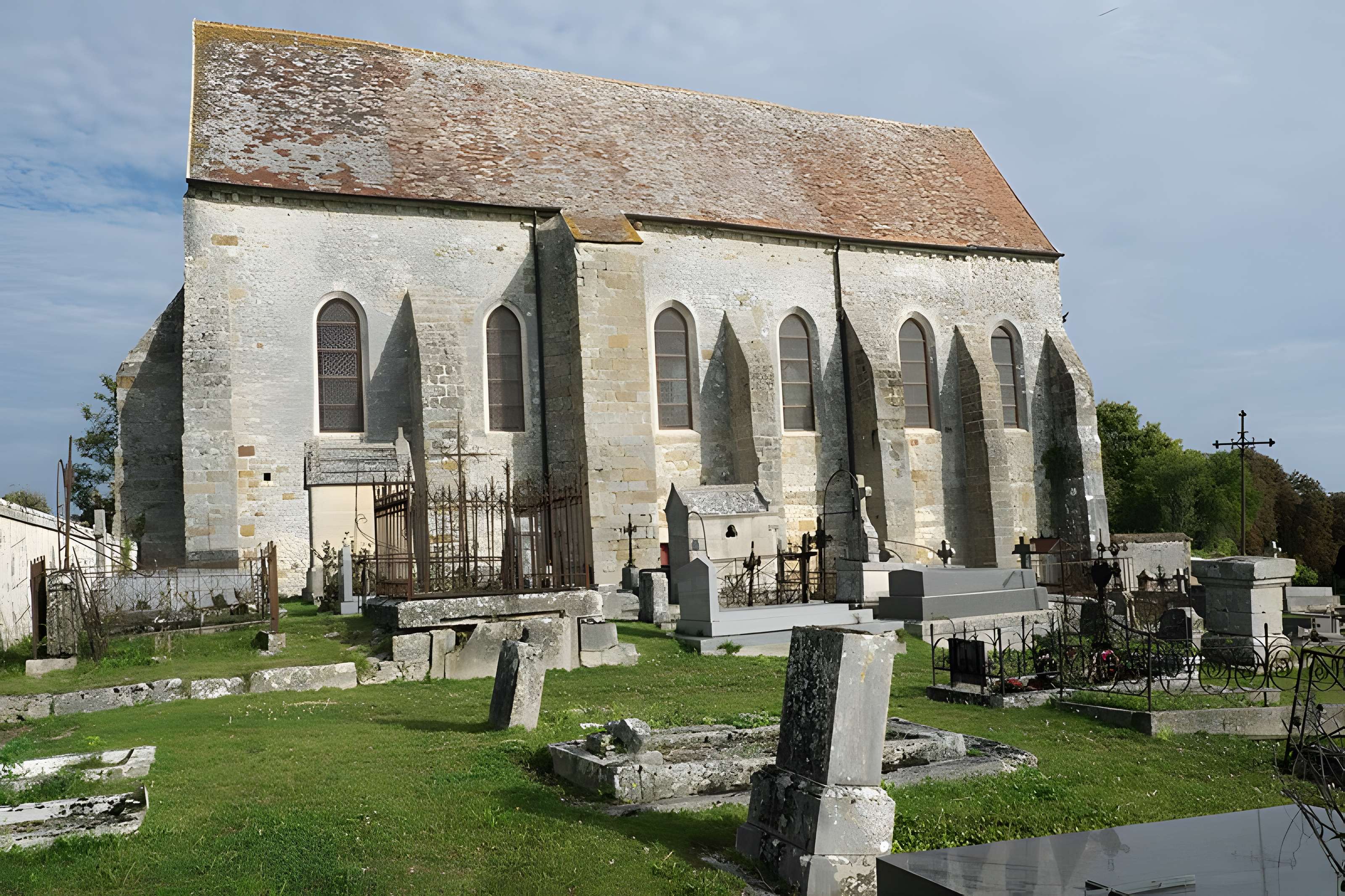 Église Saint-Meuge-de-Lourps de Longueville