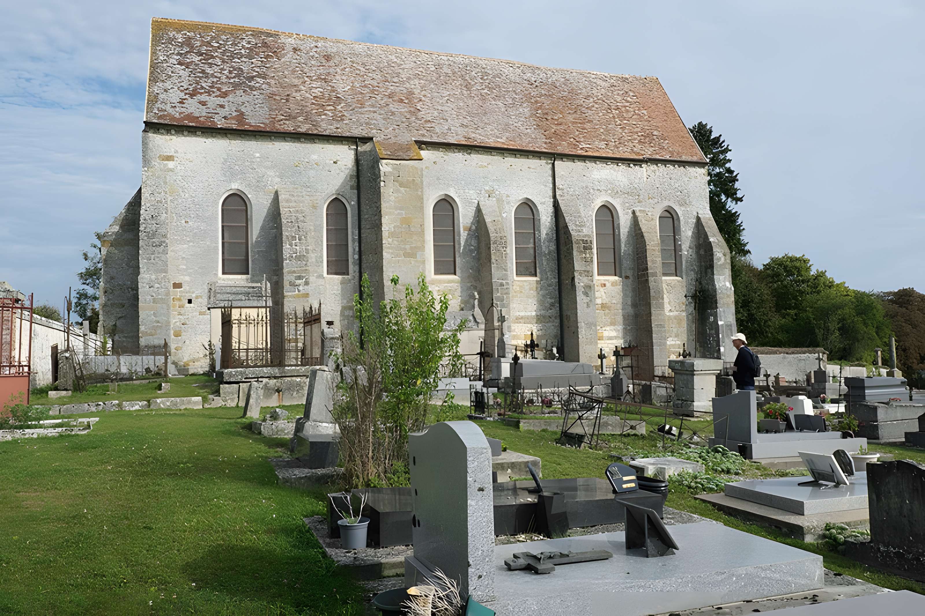 Église Saint-Meuge-de-Lourps de Longueville