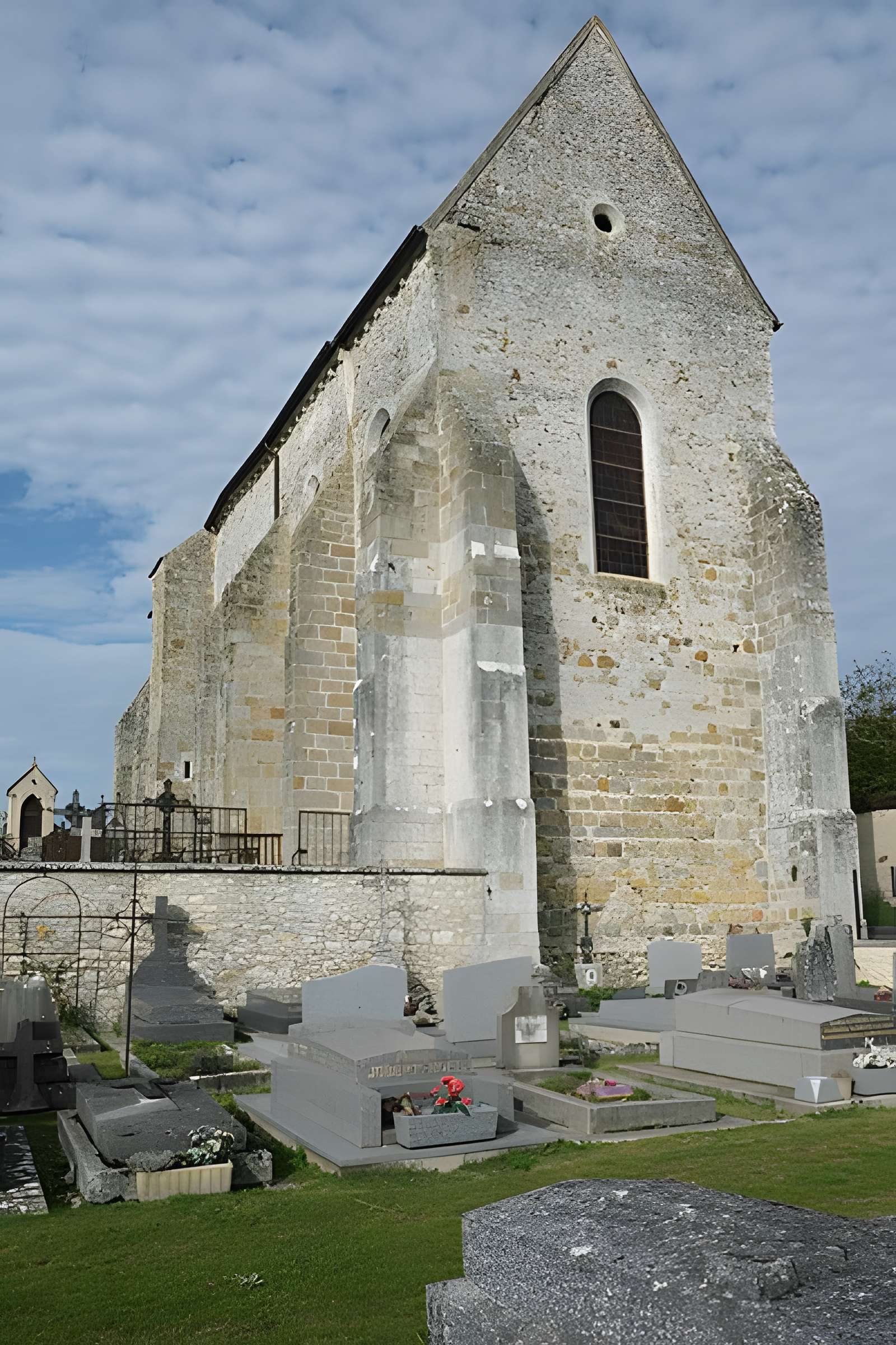 Église Saint-Meuge-de-Lourps de Longueville