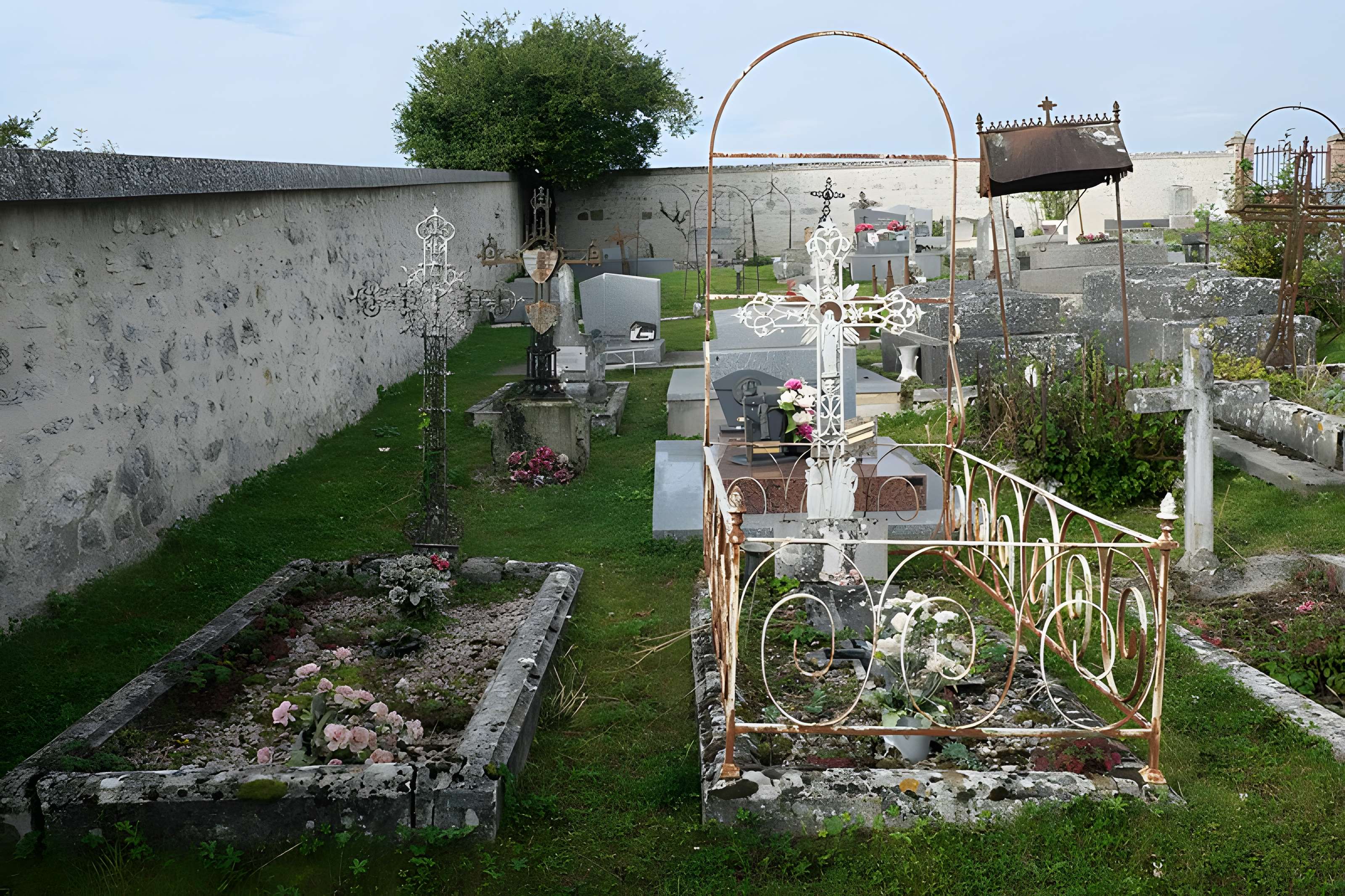 Église Saint-Meuge-de-Lourps de Longueville