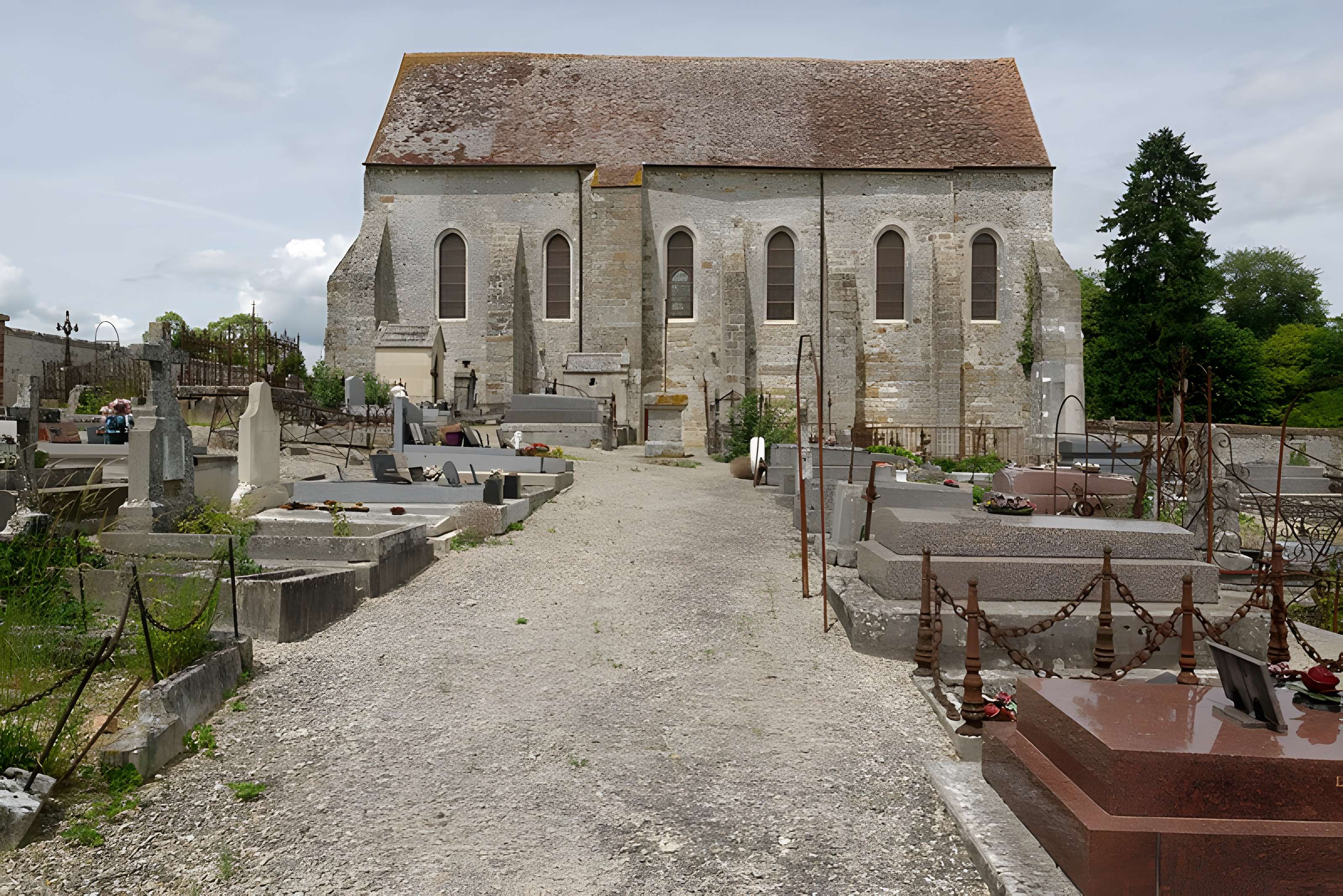 Église Saint-Meuge-de-Lourps de Longueville