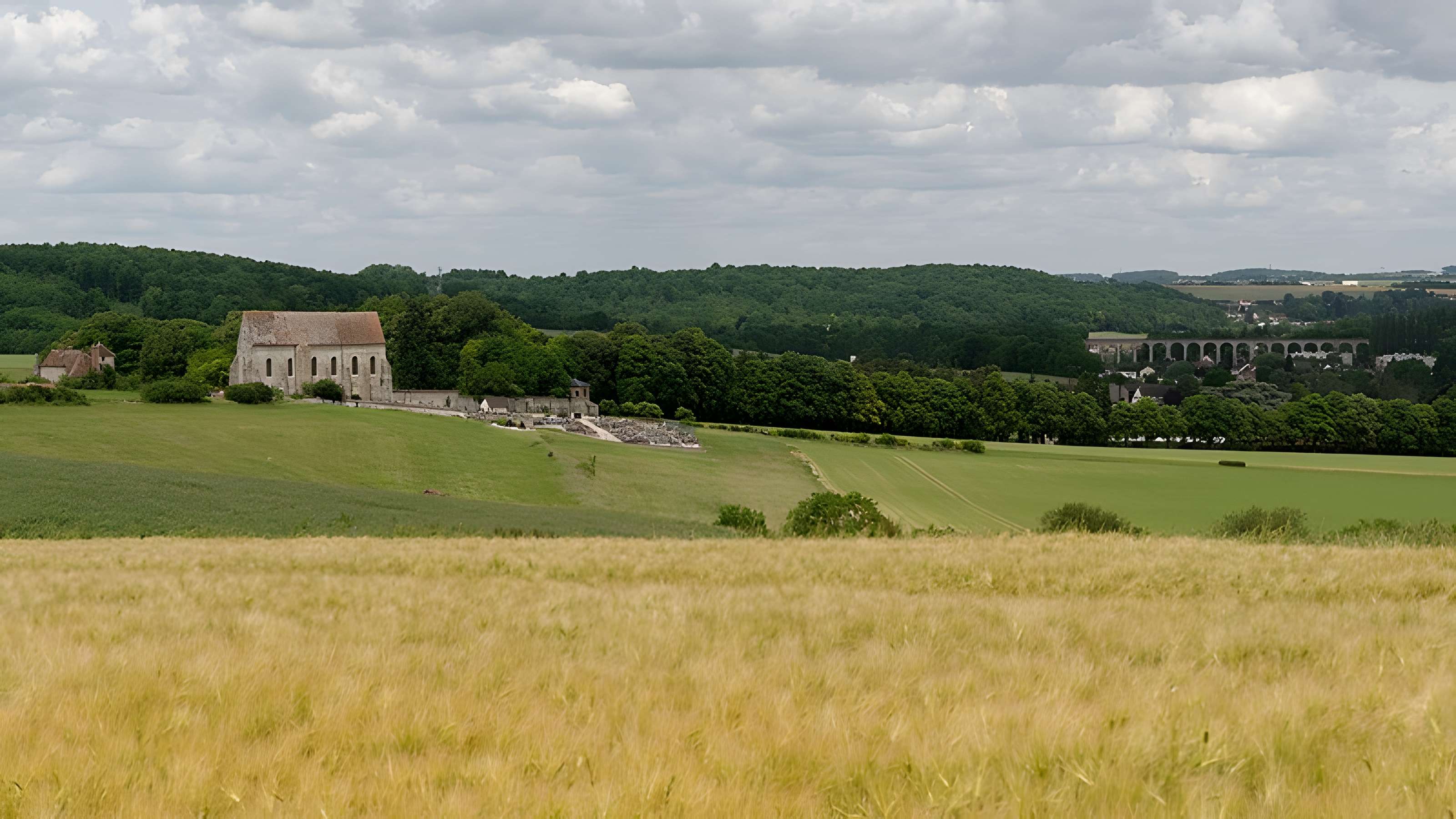 Église Saint-Meuge-de-Lourps de Longueville