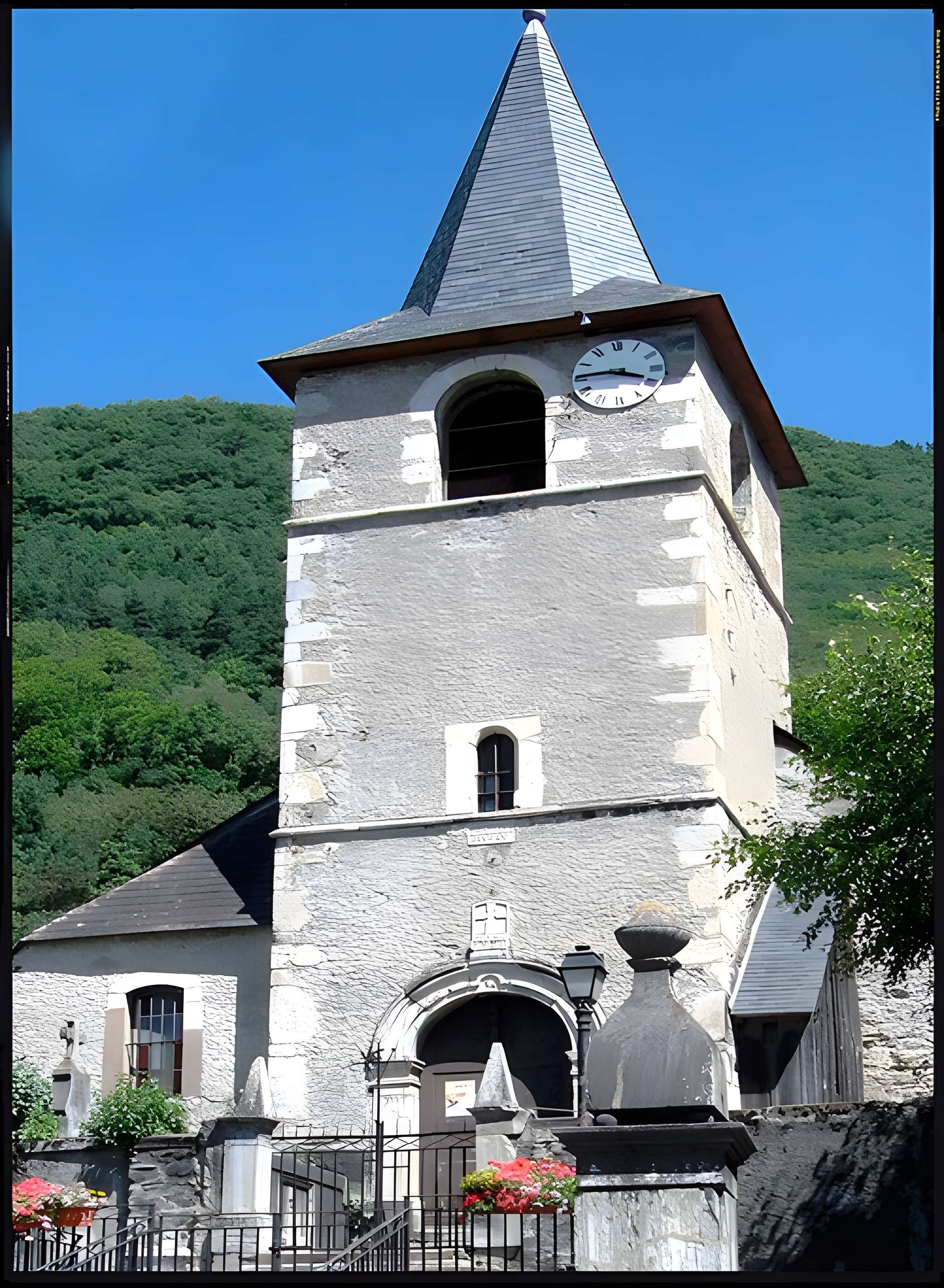 Église Saint-Michel de Bazus-Aure
