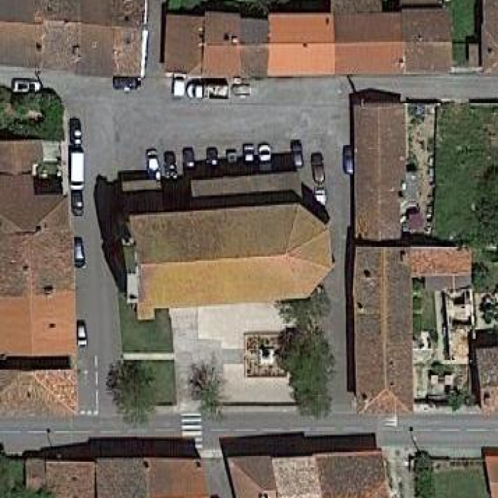 Photo de Église Saint-Michel de Gratens et croix