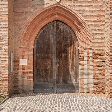 Église Saint-Michel de Gratens et croix