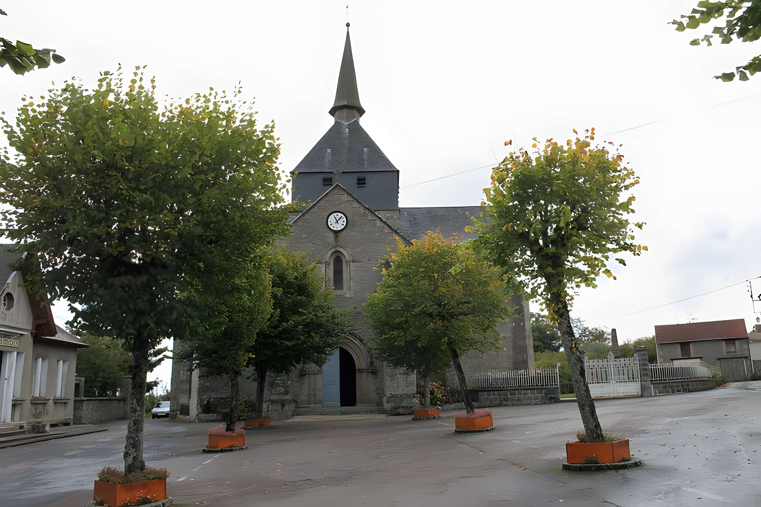 Église Saint-Michel de Jarnages