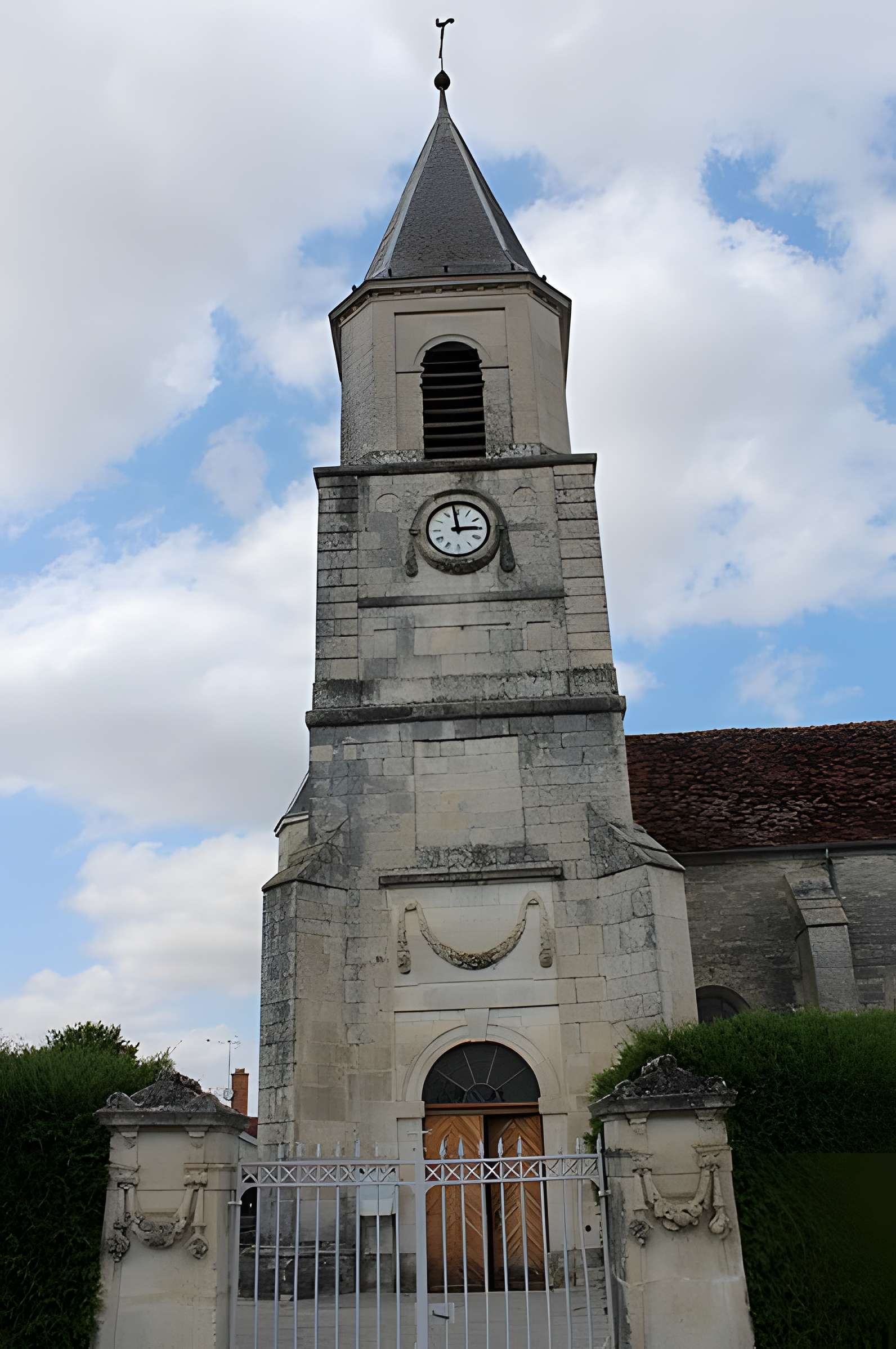 Église Saint-Michel de Lachapelle-en-Blaisy
