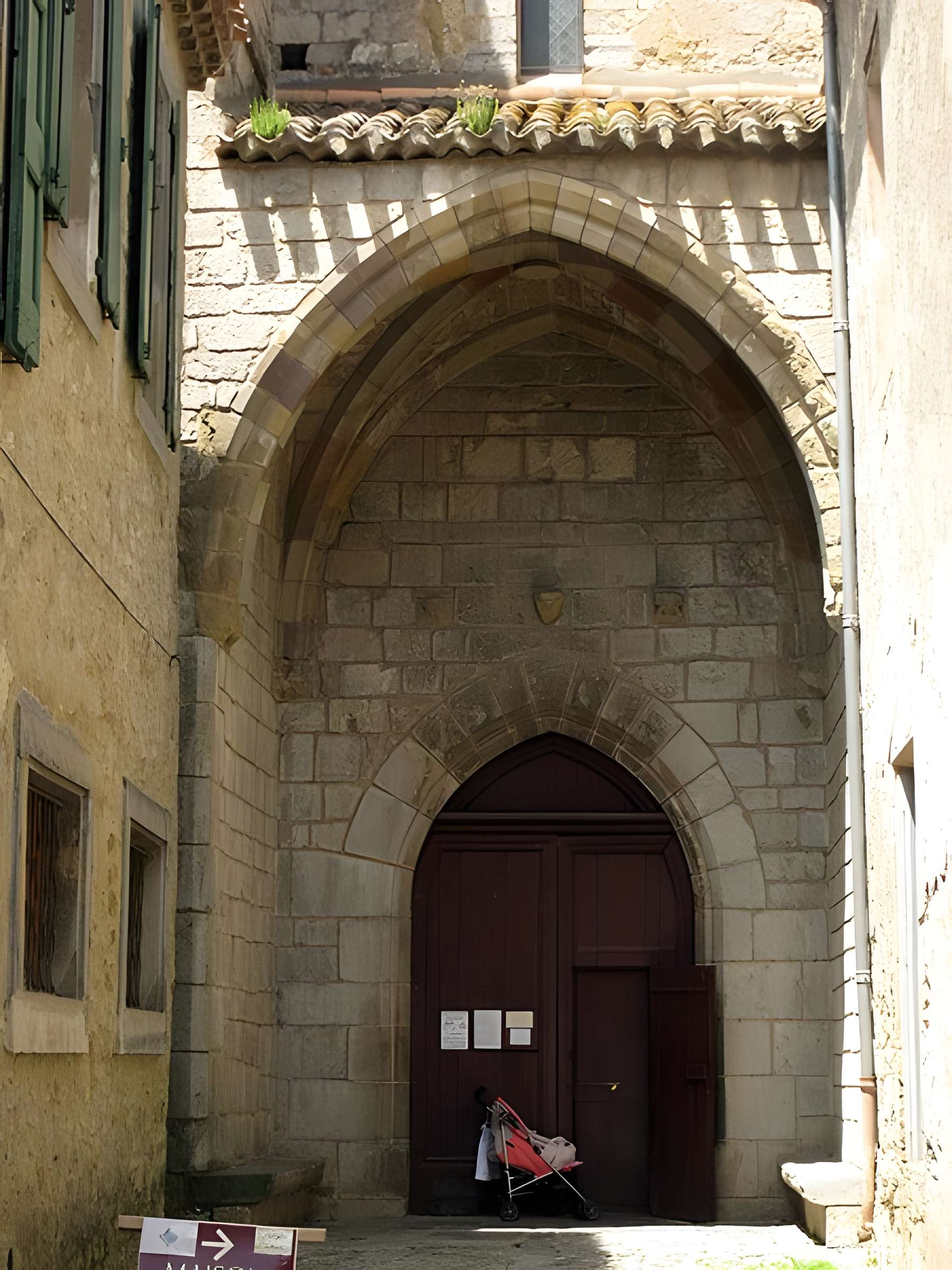 Église Saint-Michel de Lagrasse