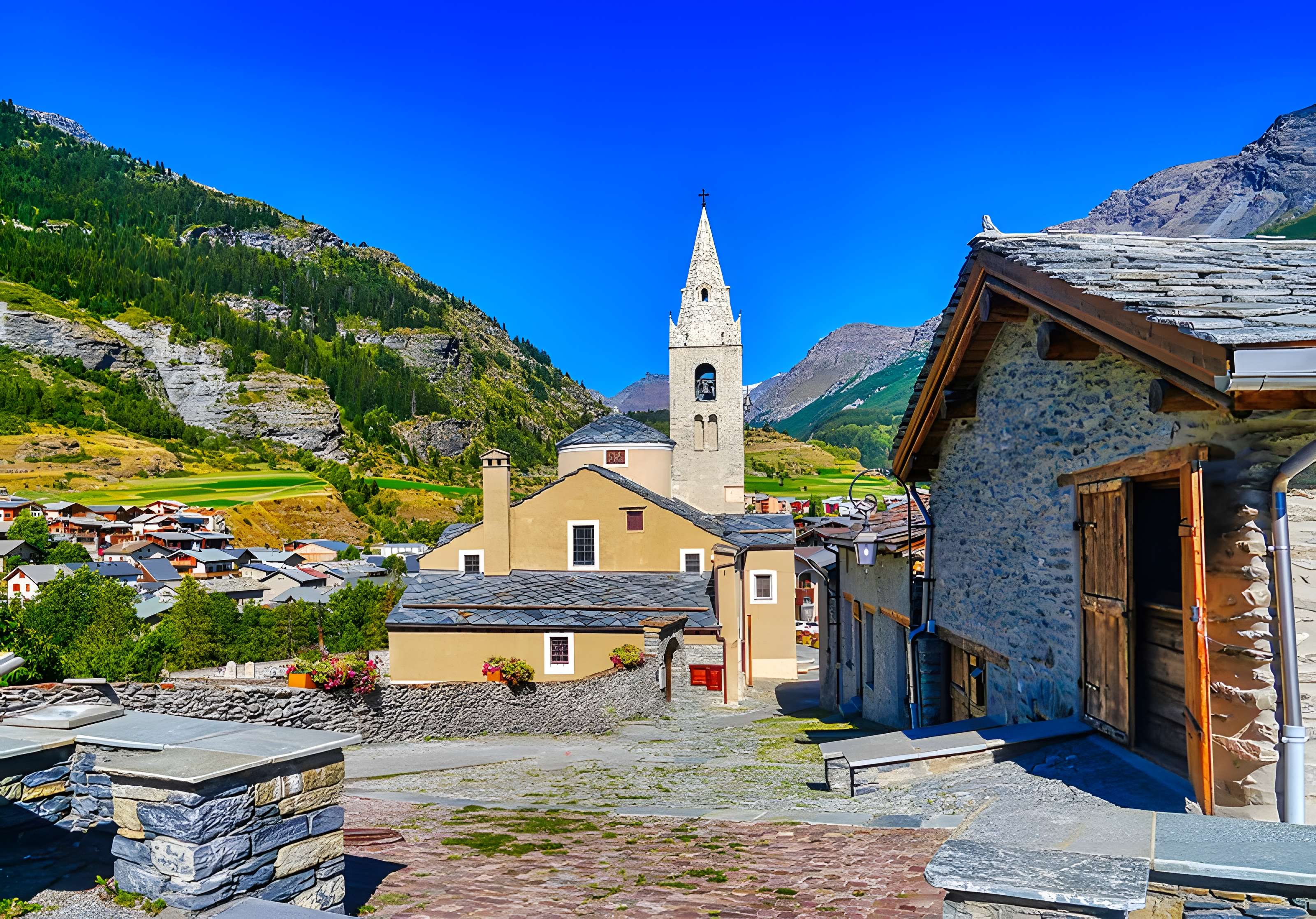 Église Saint-Michel de Lanslevillard