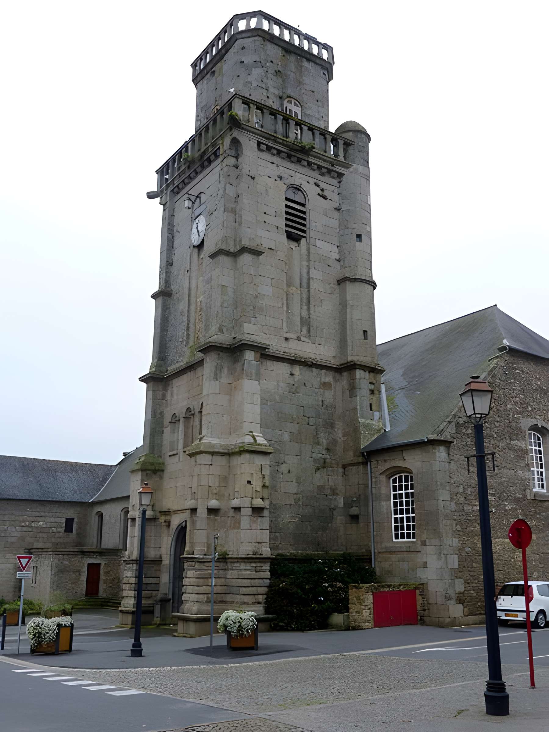 Église Saint-Michel de Lesneven