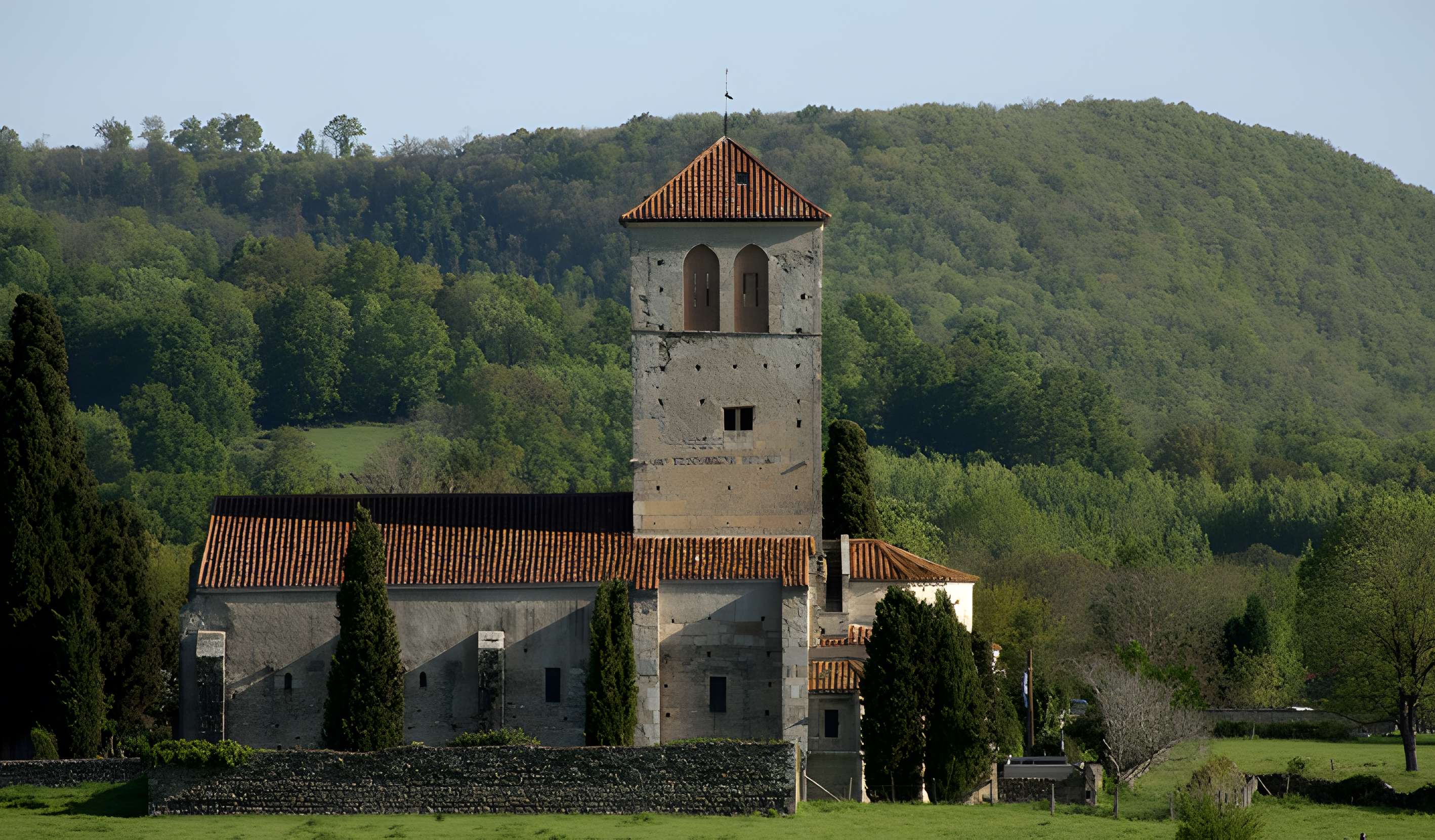 Basilique Saint-Just de Valcabrère
