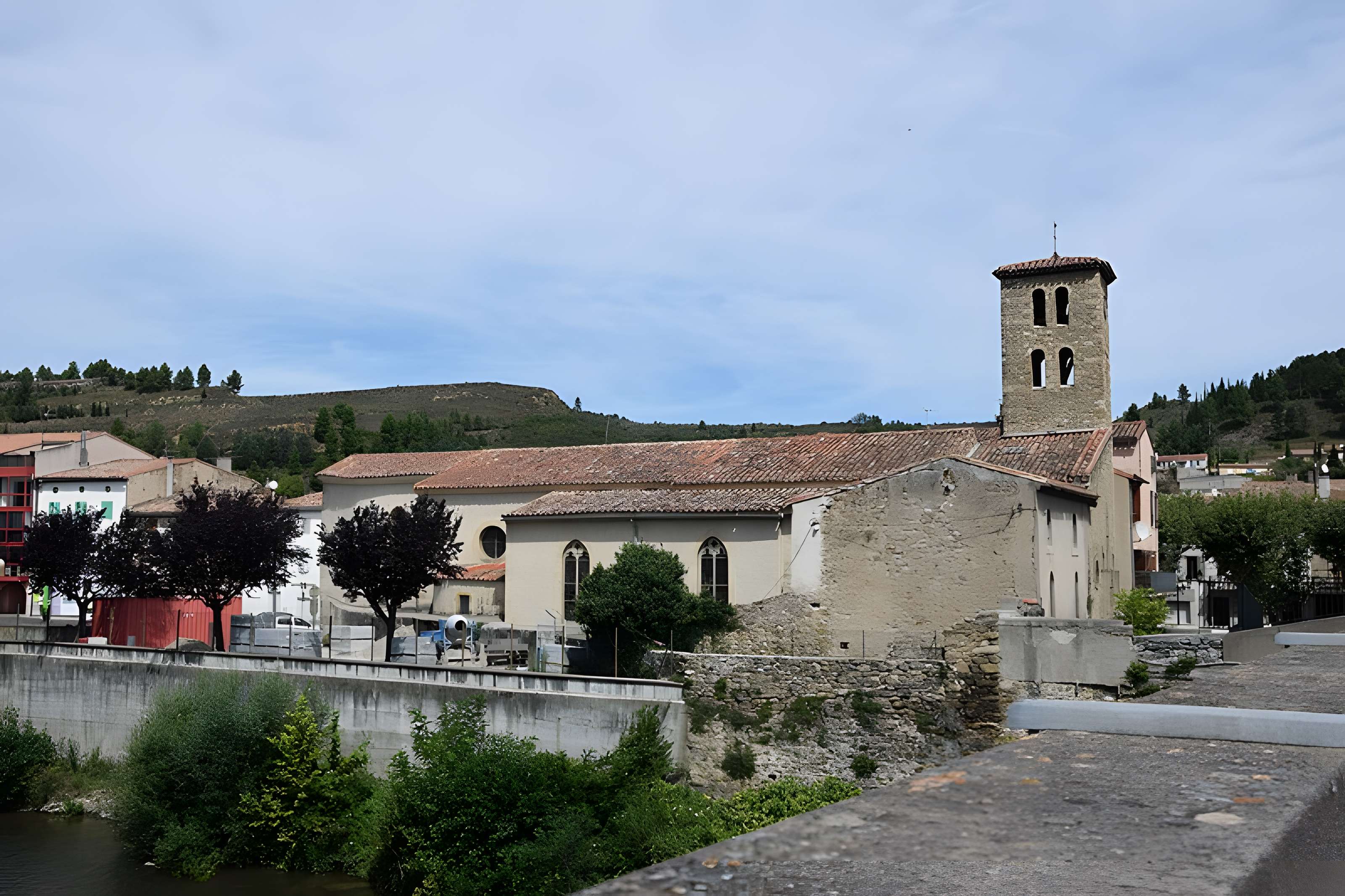 Église Saint-Michel d'Espéraza