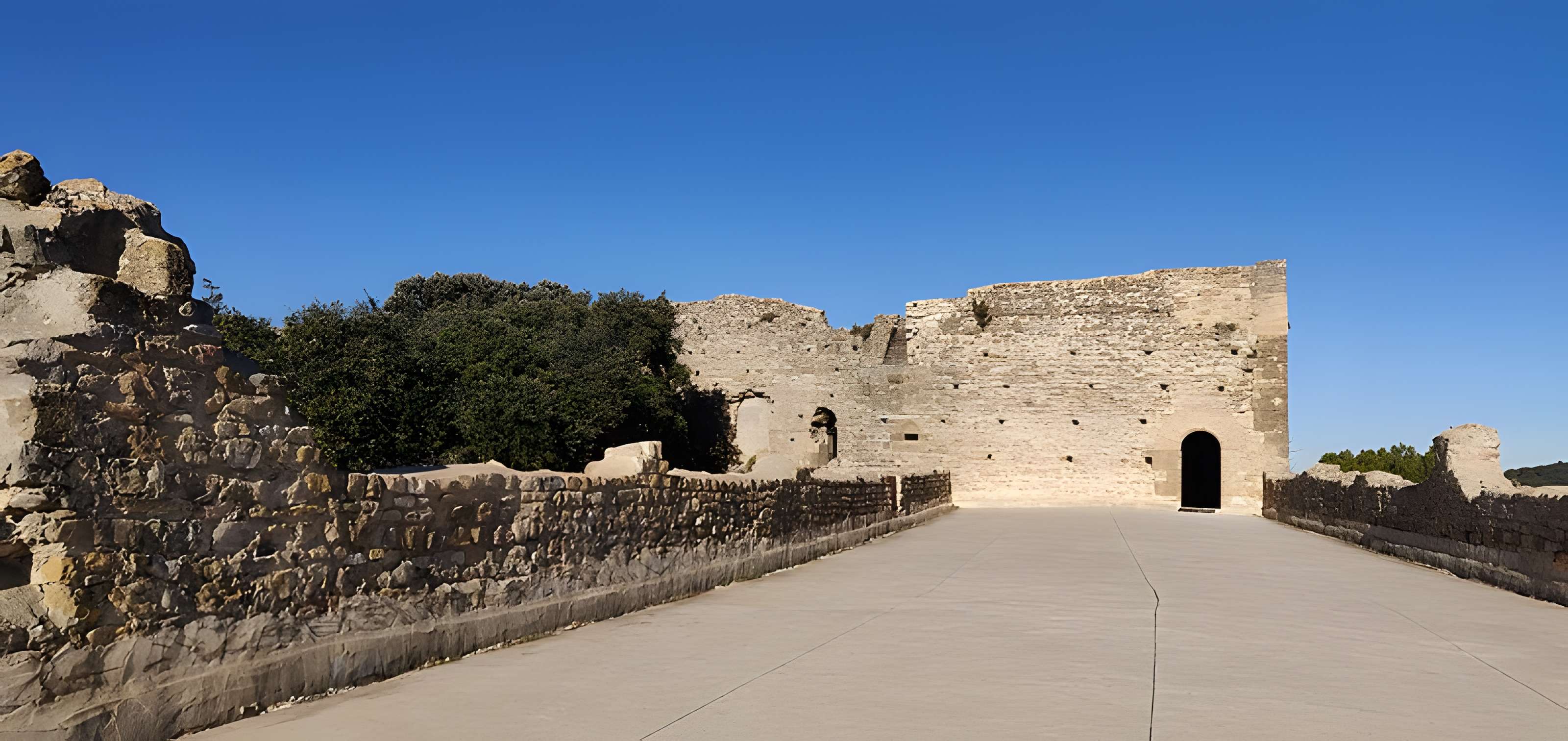 Église Saint-Michel d'Uchaux