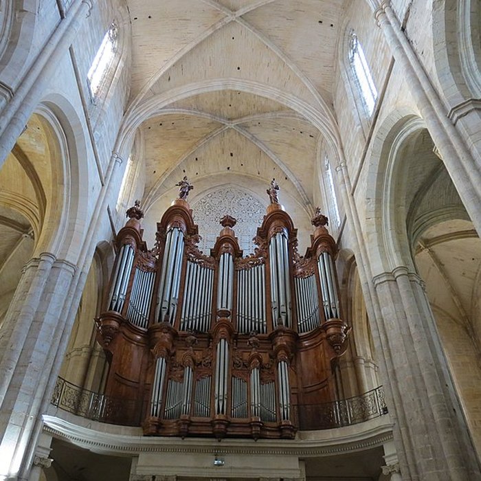 Photo de Basilique Sainte-Marie-Madeleine de Saint-Maximin-la-Sainte-Baume