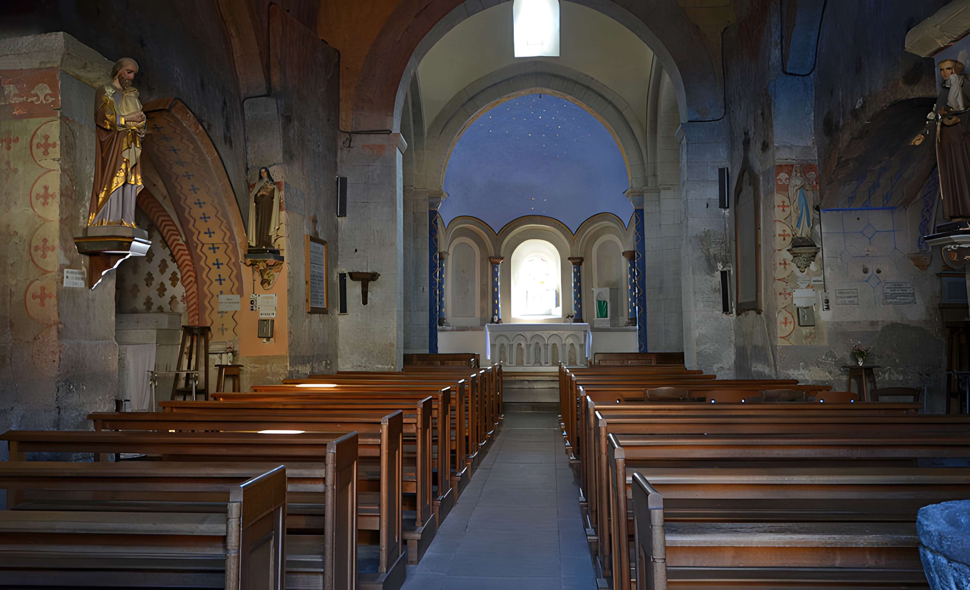 Église Saint-Nicolas d'Auriac-l'Église