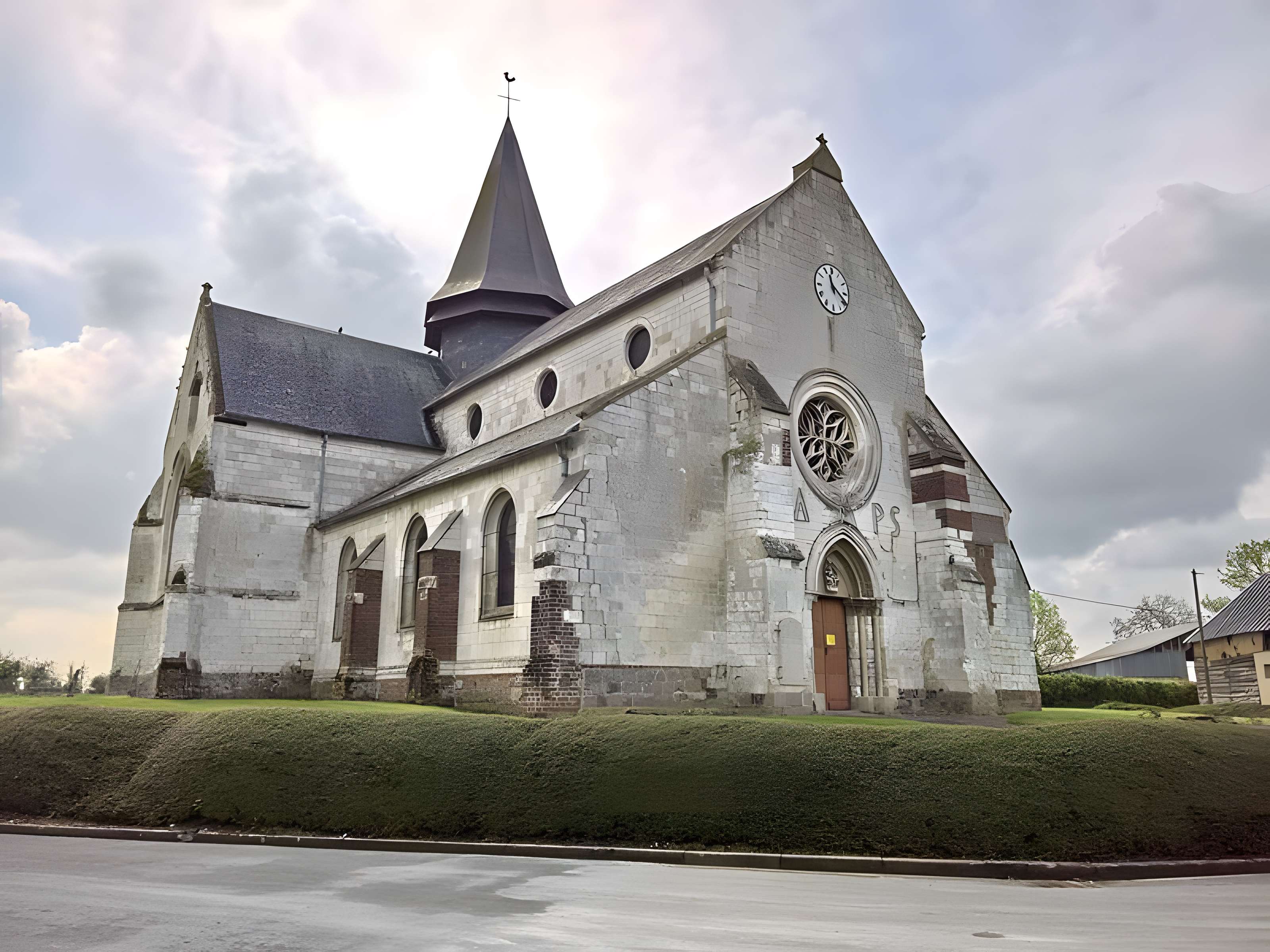 Église Saint-Nicolas de Camps-en-Amiénois