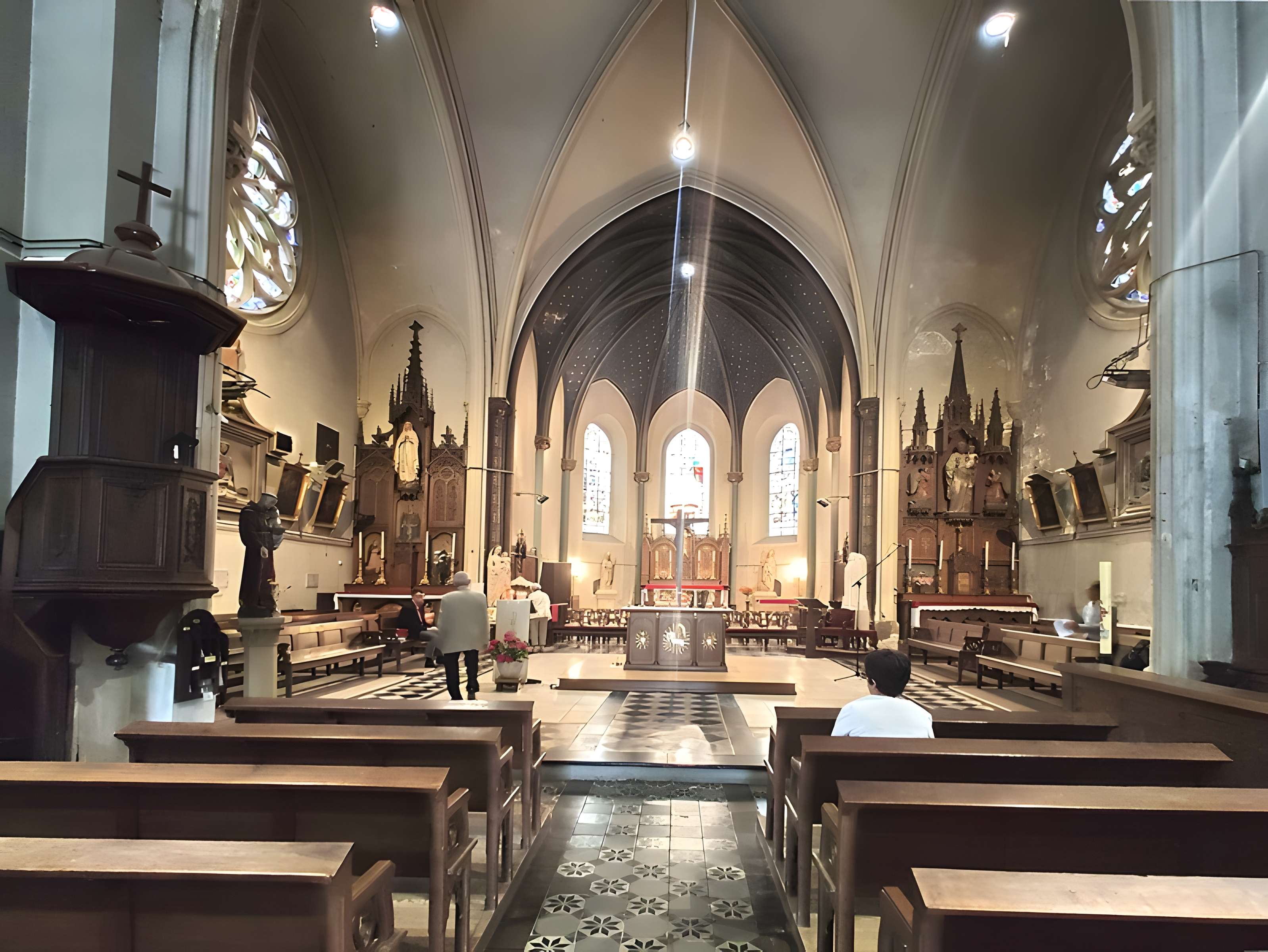 Église Saint-Nicolas de Crèvecoeur-le-Grand