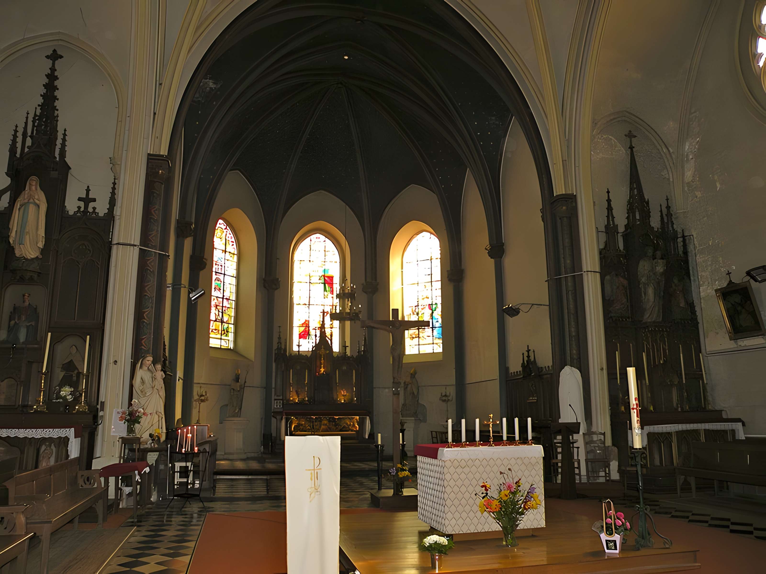 Église Saint-Nicolas de Crèvecoeur-le-Grand