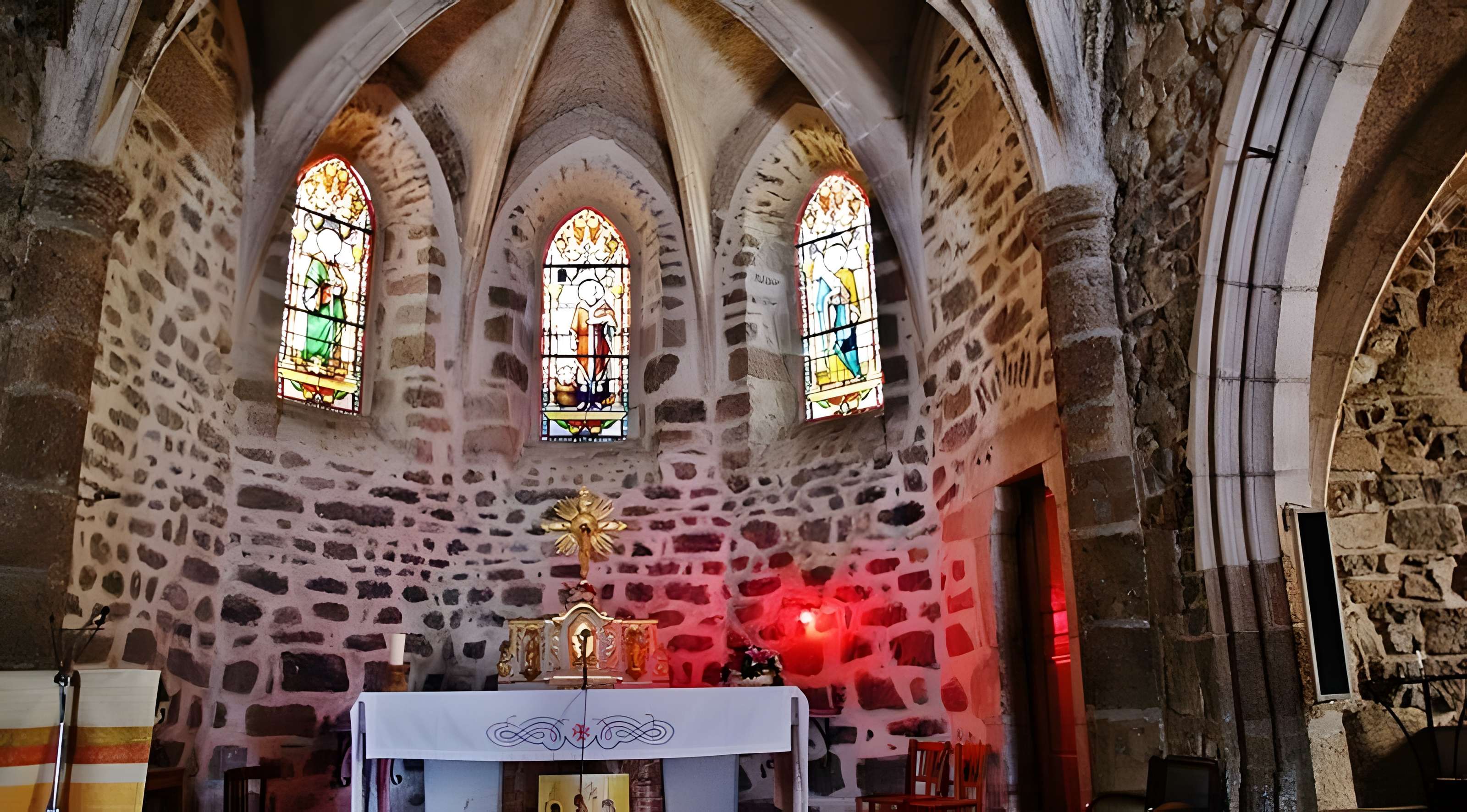 Église Saint-Nicolas de Freycenet-la-Tour