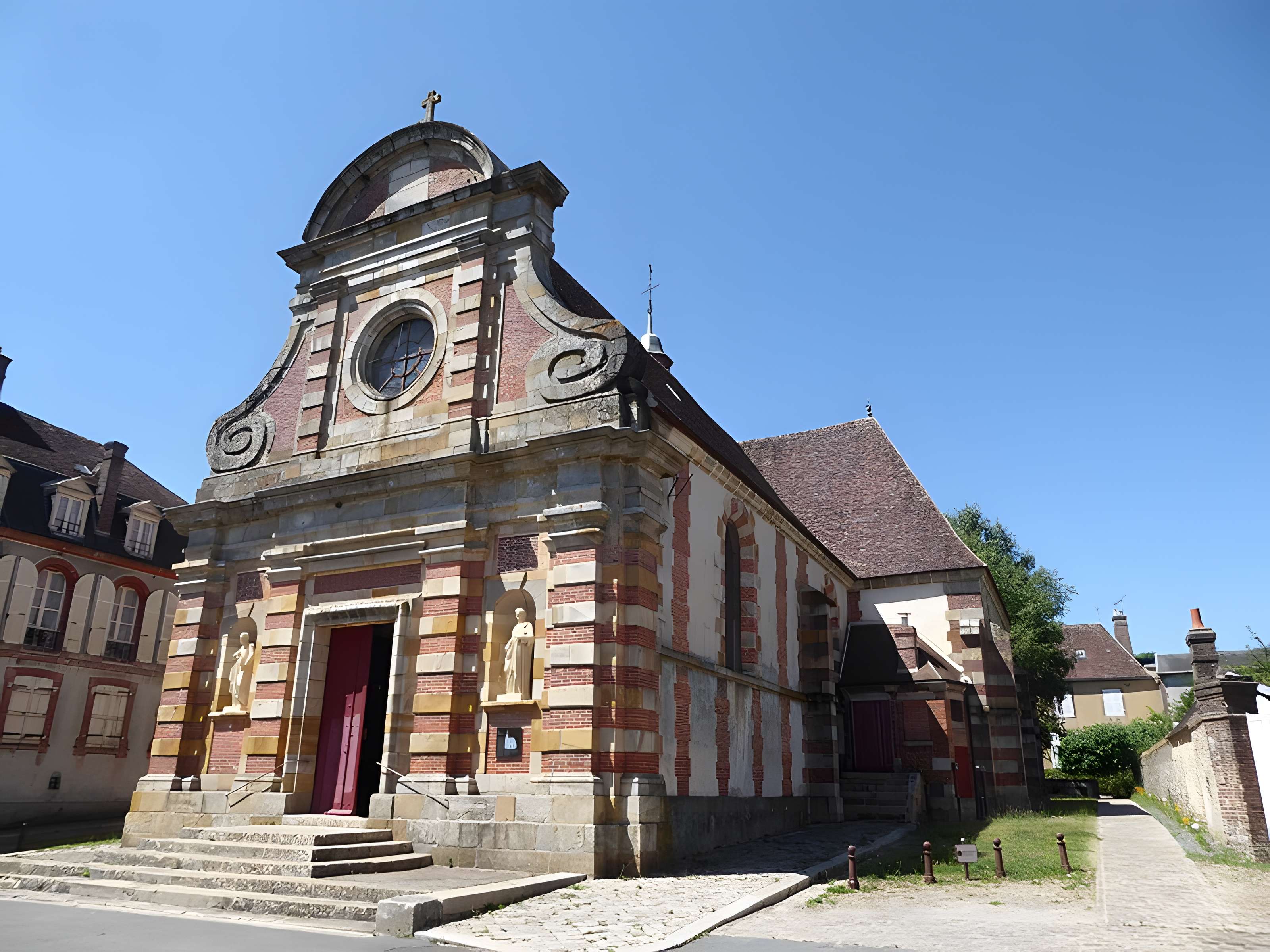 Église Saint-Nicolas de La Ferté-Vidame