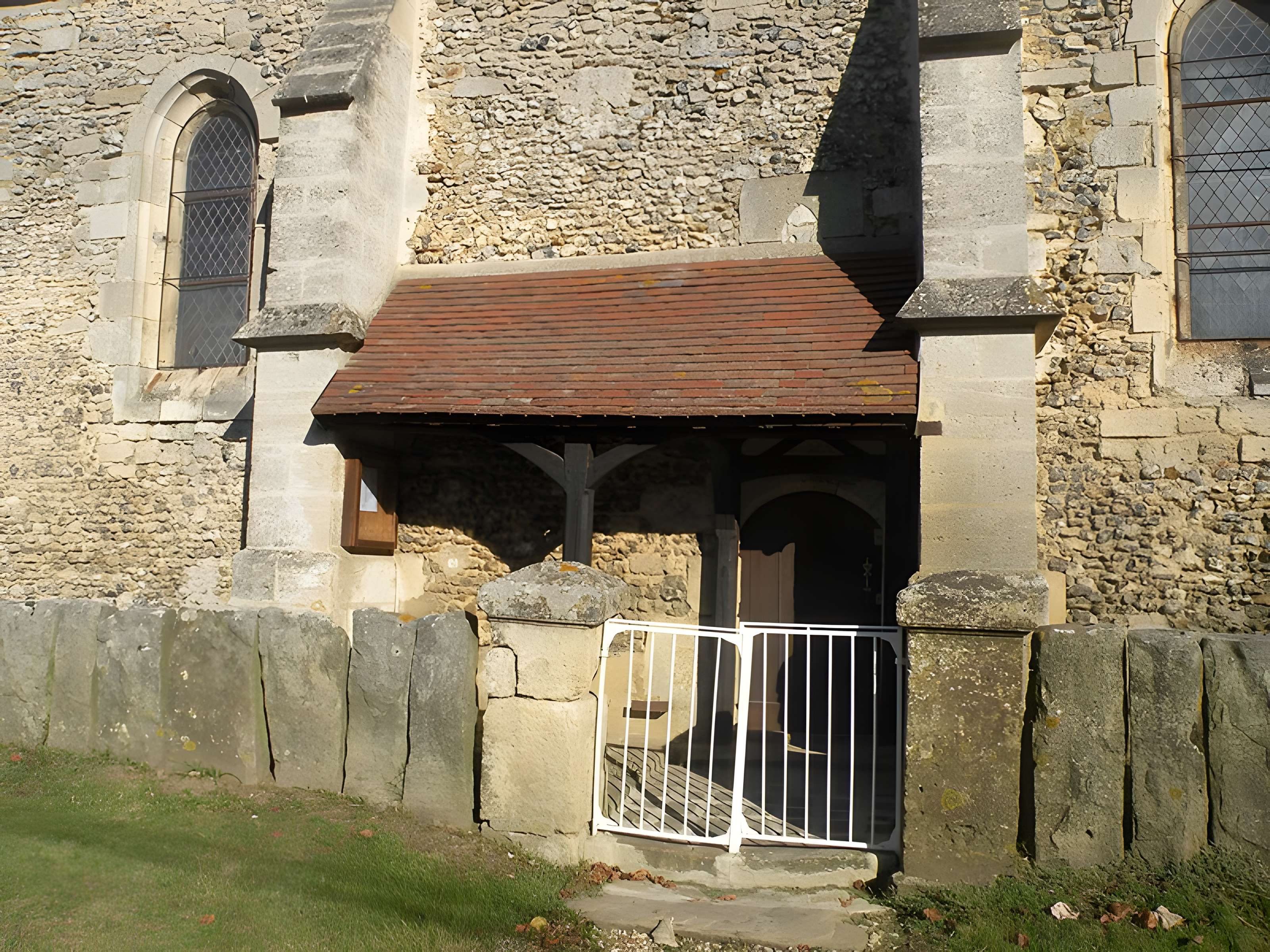 Église Saint-Nicolas de La Neuville-d'Aumont