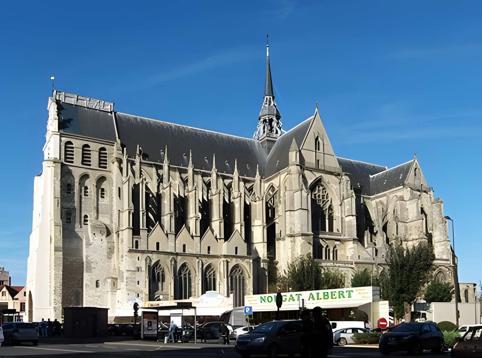 Basilique Saint-Quentin de Saint-Quentin 