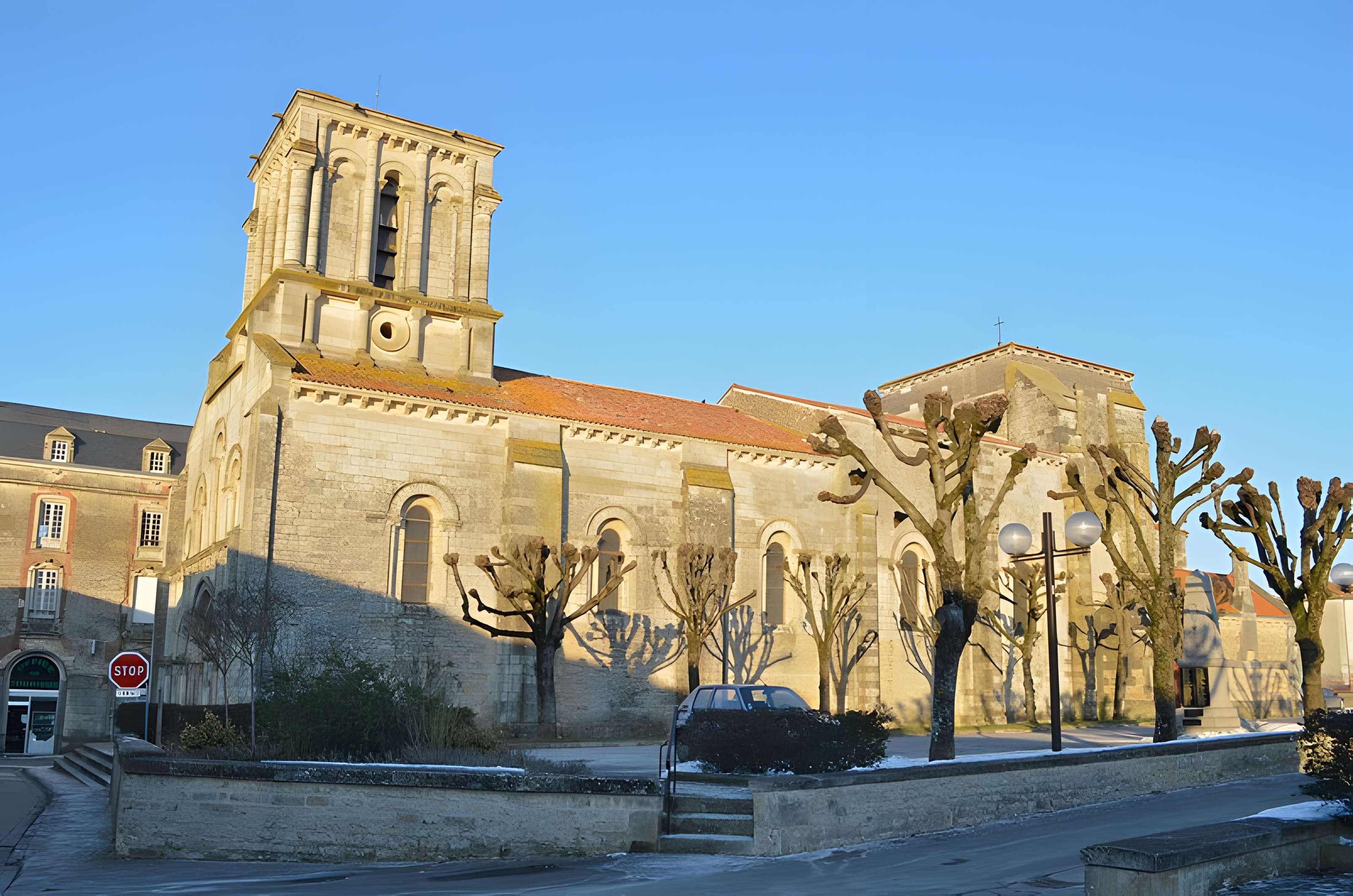 Église Saint-Nicolas de Maillezais 