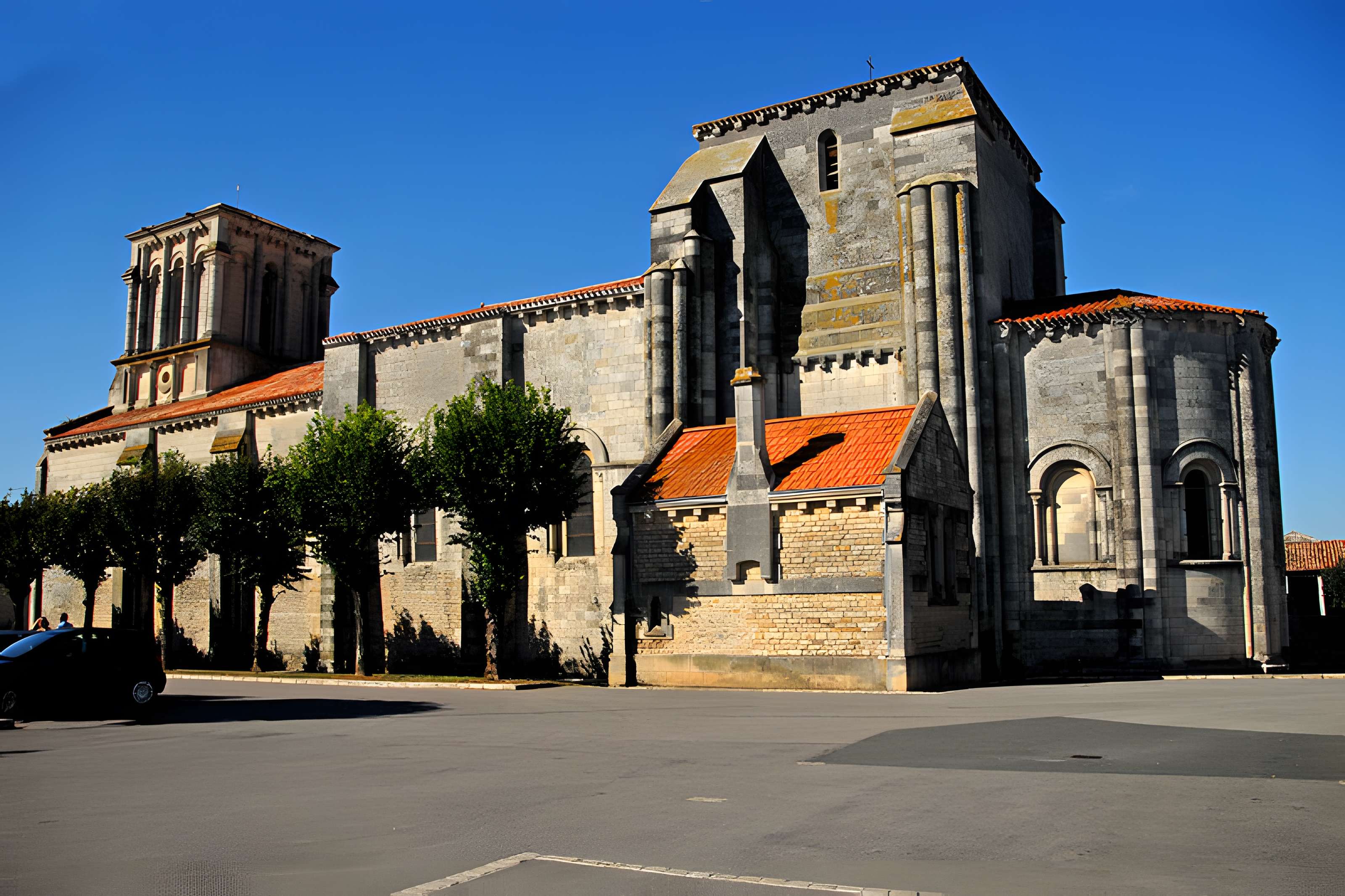 Église Saint-Nicolas de Maillezais