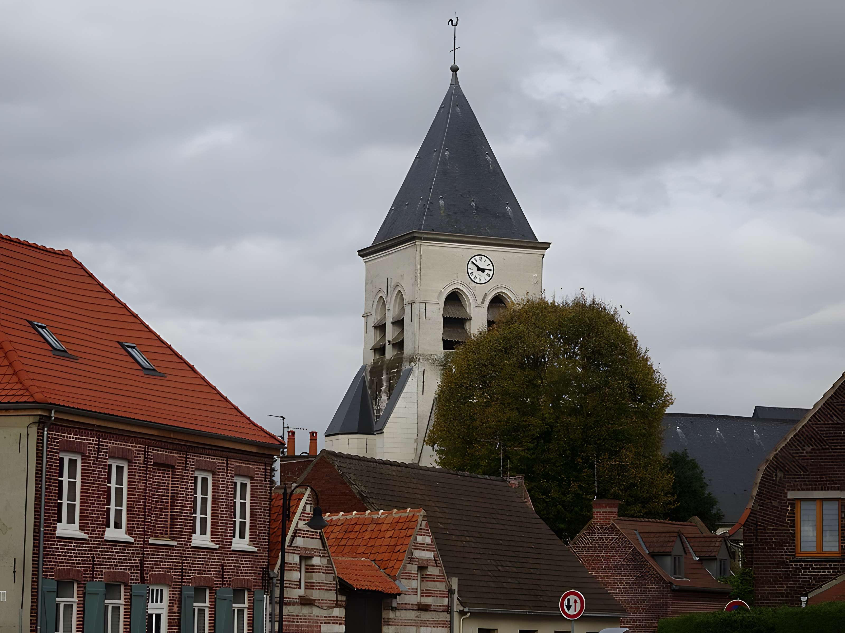 Église Saint-Nicolas de Péronne-en-Mélantois