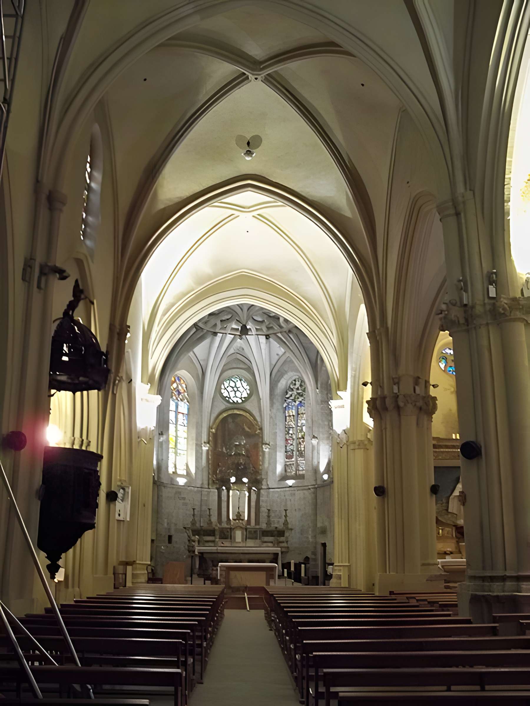 Église Saint-Nicolas de Pertuis