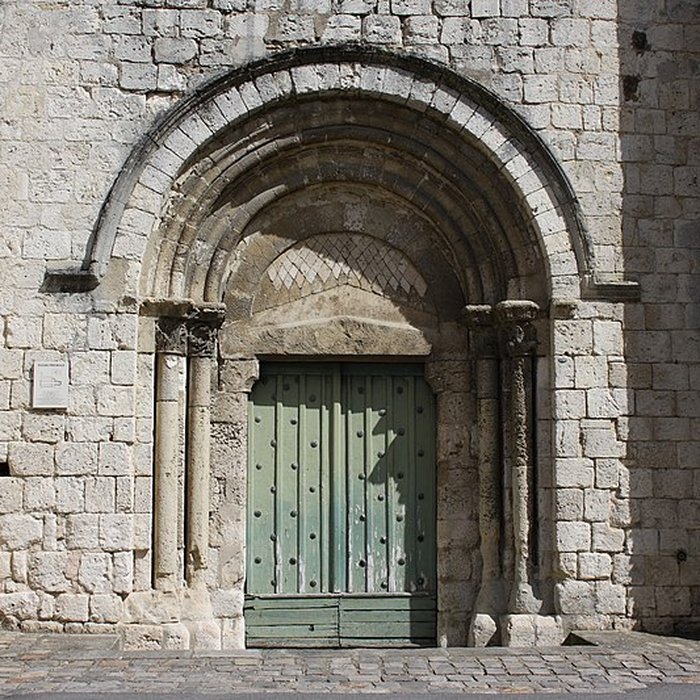 Photo de Église Saint-Nicolas de Saint-Arnoult-en-Yvelines