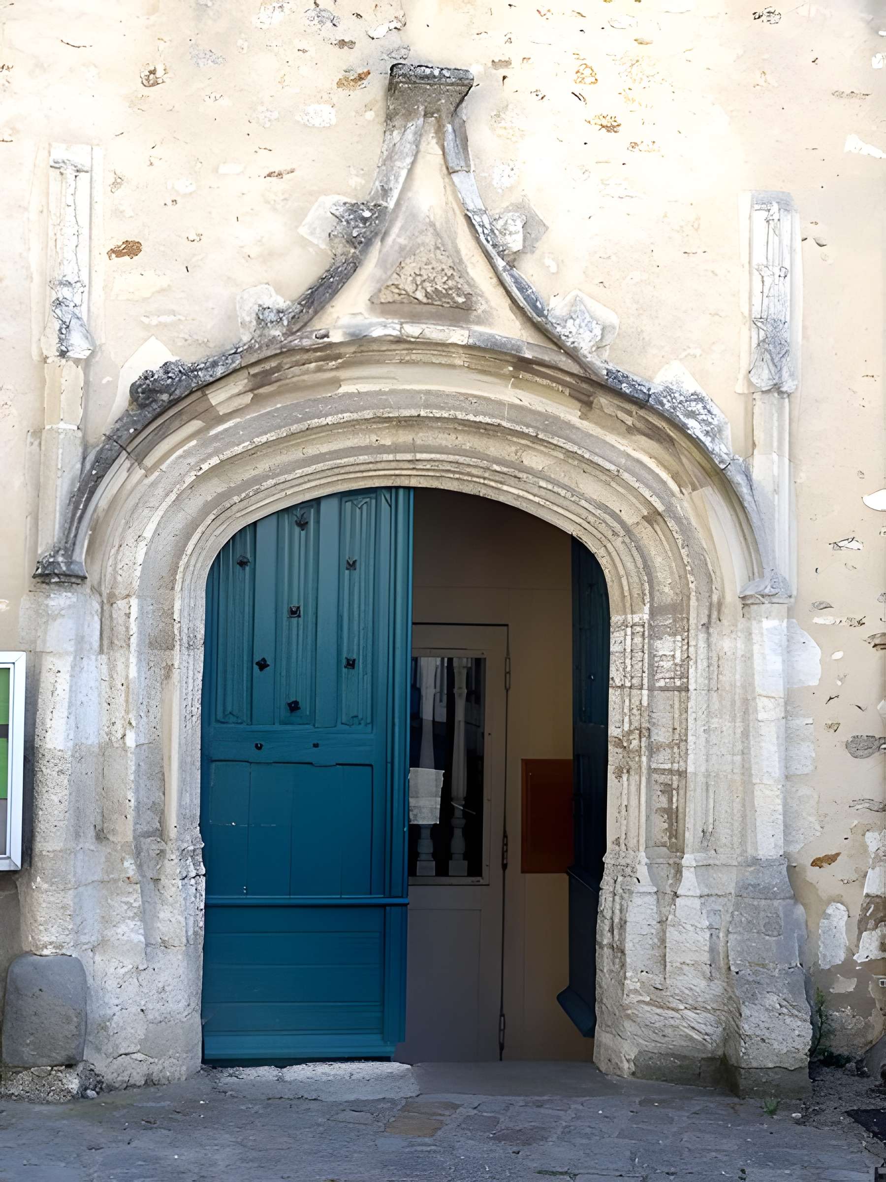 Église Saint-Nicolas de Saint-Arnoult-en-Yvelines