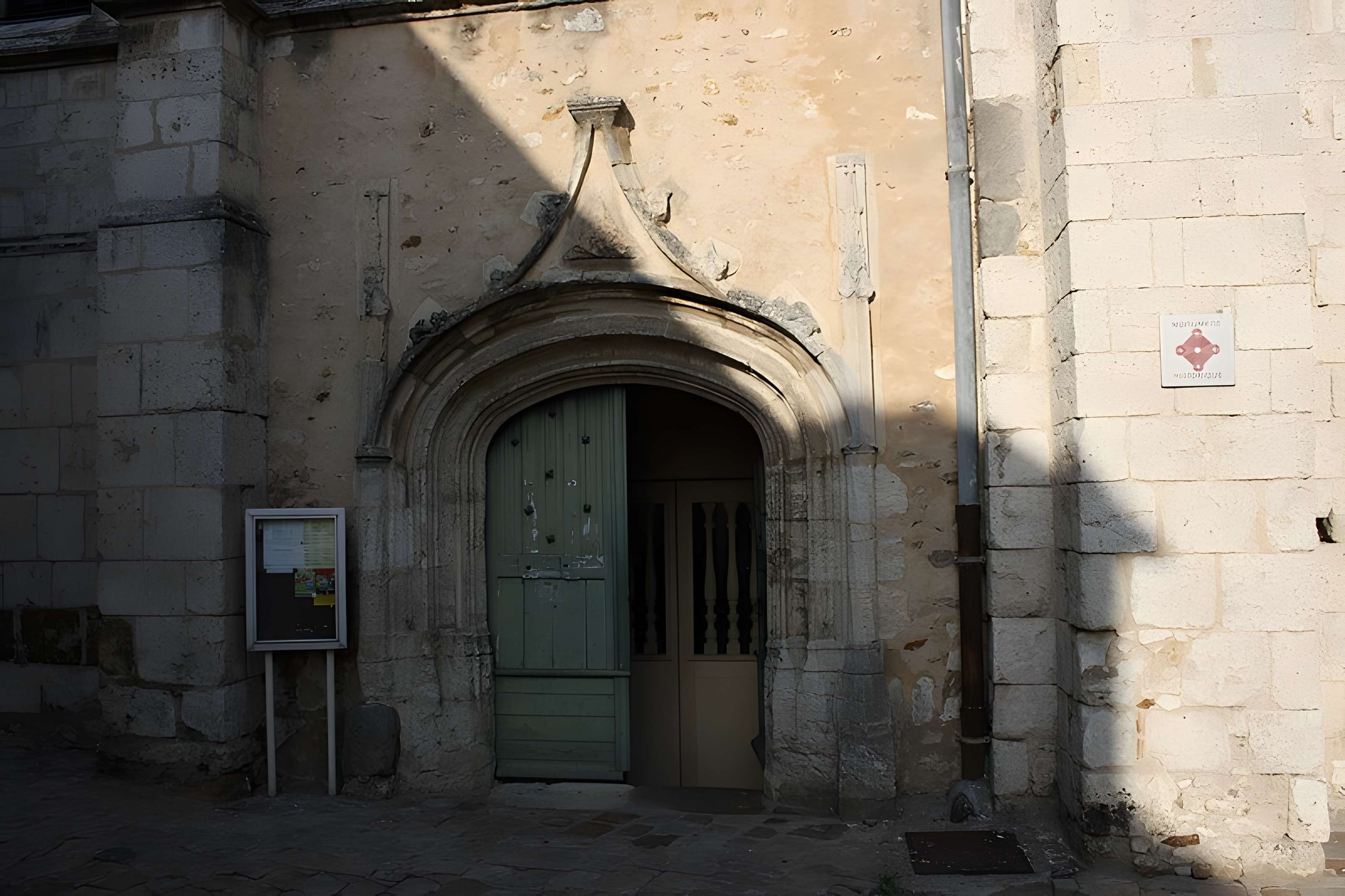 Église Saint-Nicolas de Saint-Arnoult-en-Yvelines