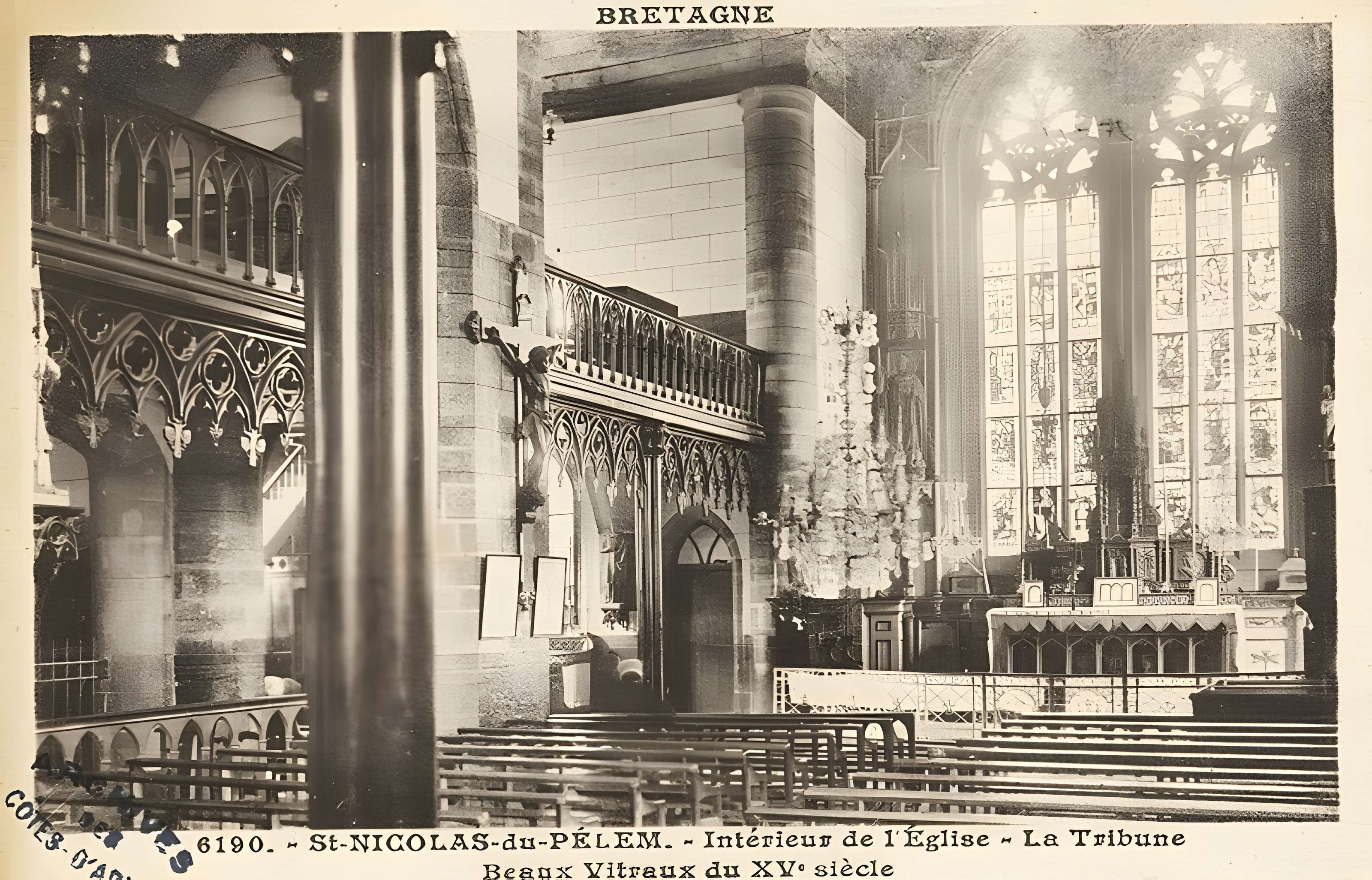 Église Saint-Nicolas de Saint-Nicolas-du-Pélem