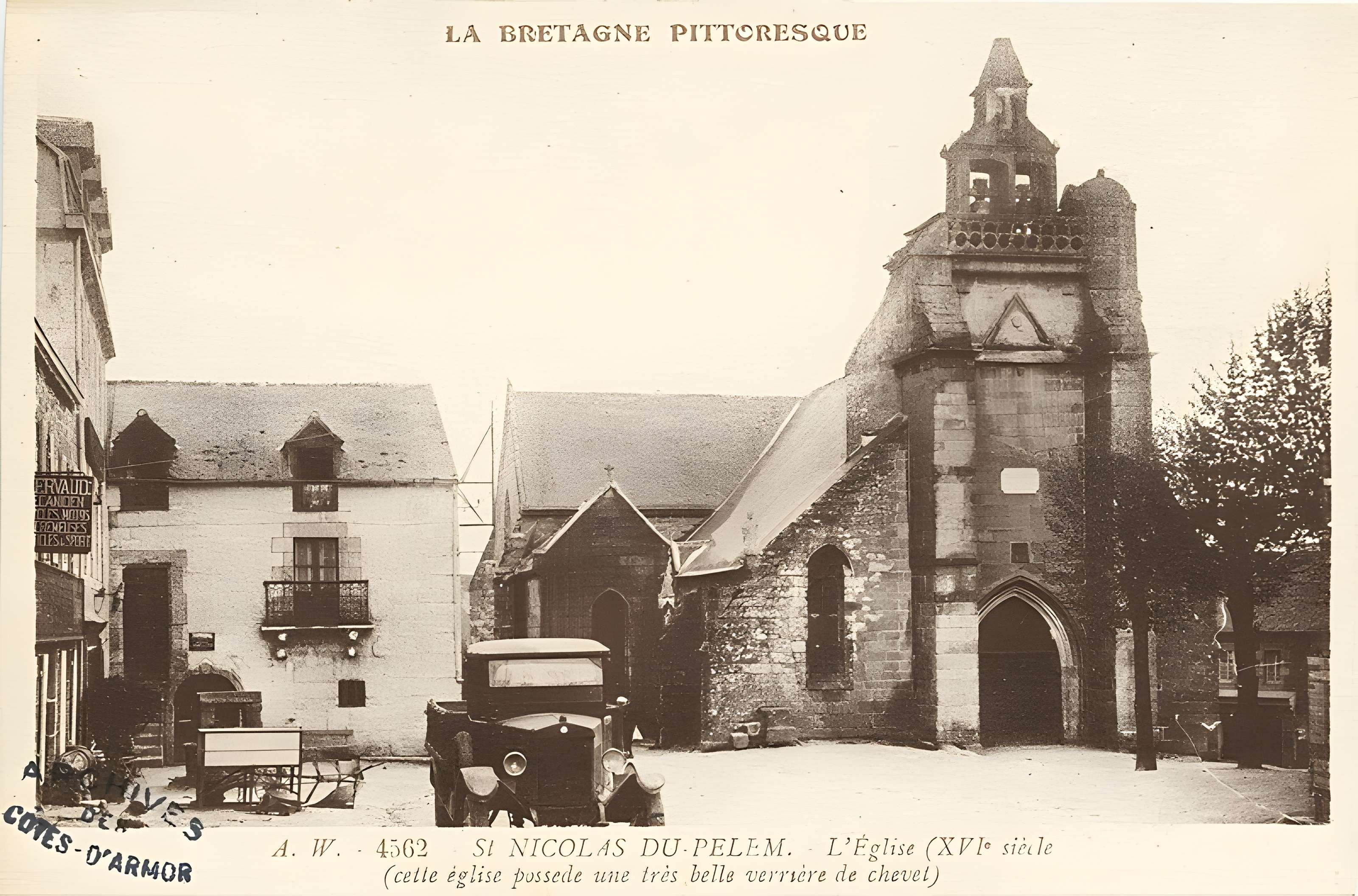 Église Saint-Nicolas de Saint-Nicolas-du-Pélem