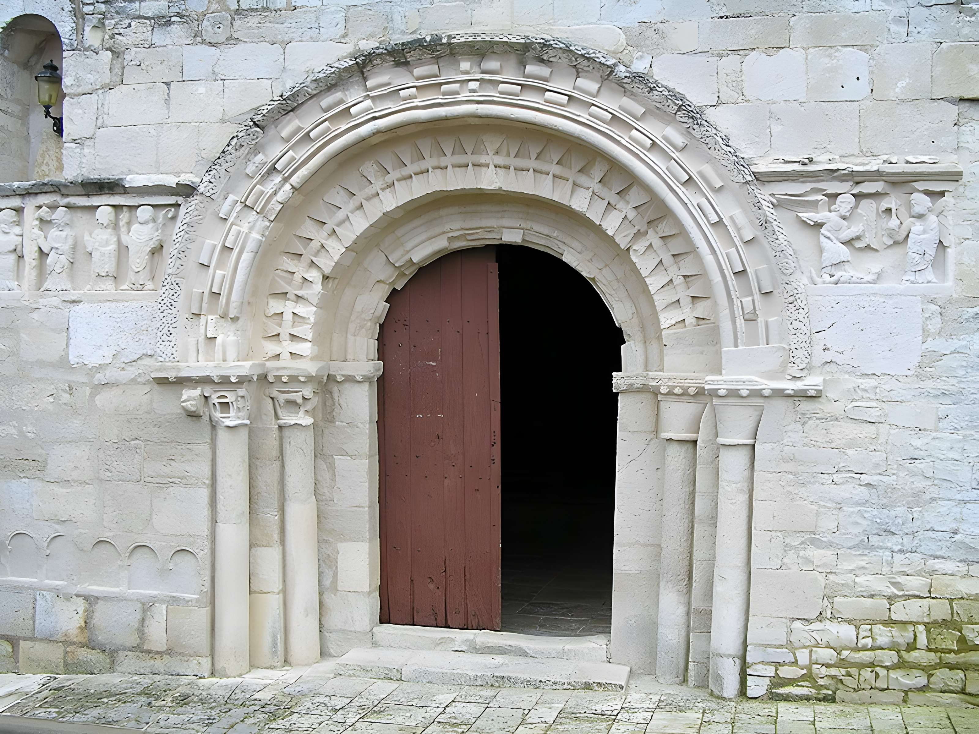 Église Saint-Nicolas de Villognon