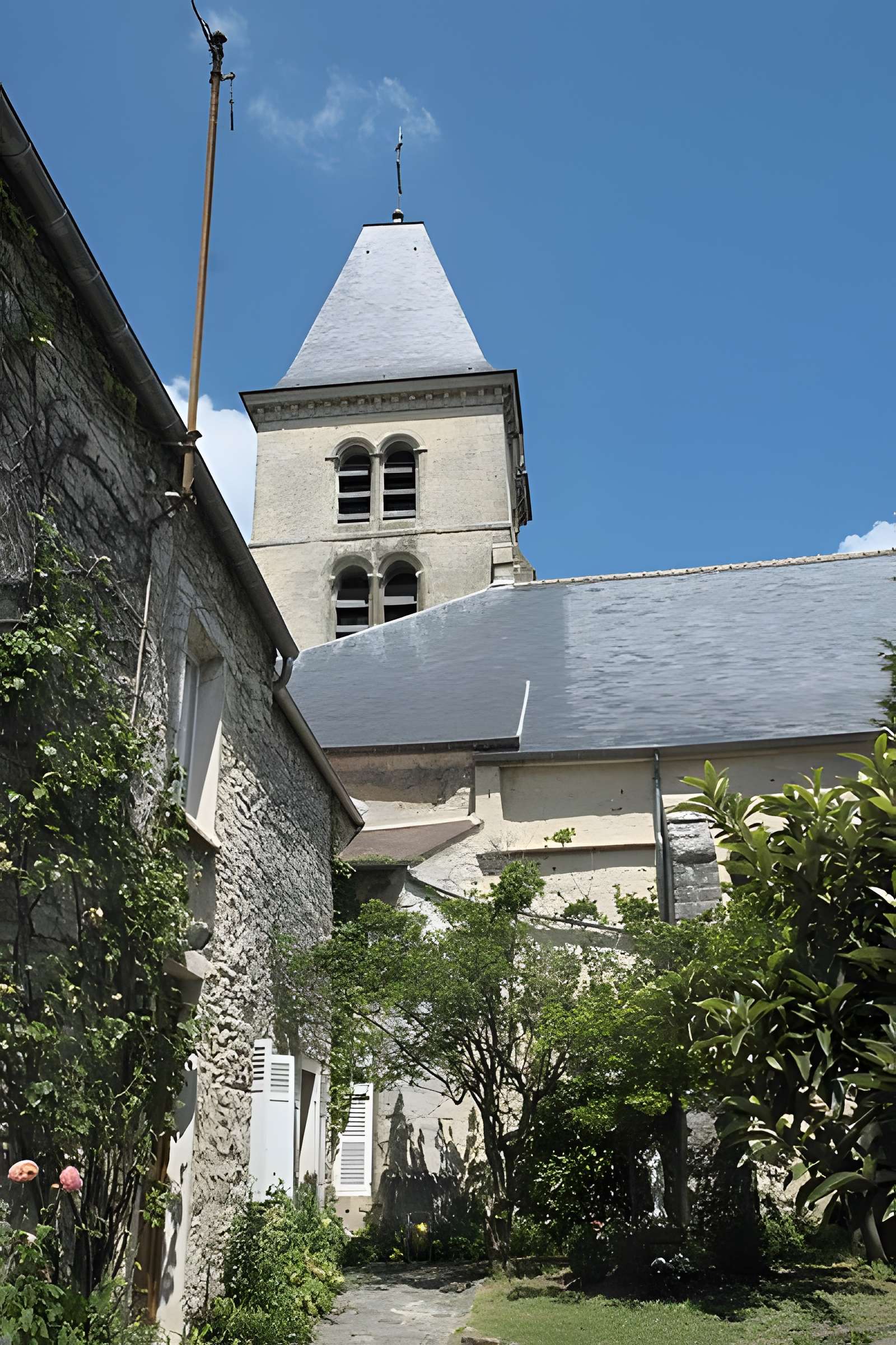 Église Saint-Nom de Saint-Nom-la-Bretèche
