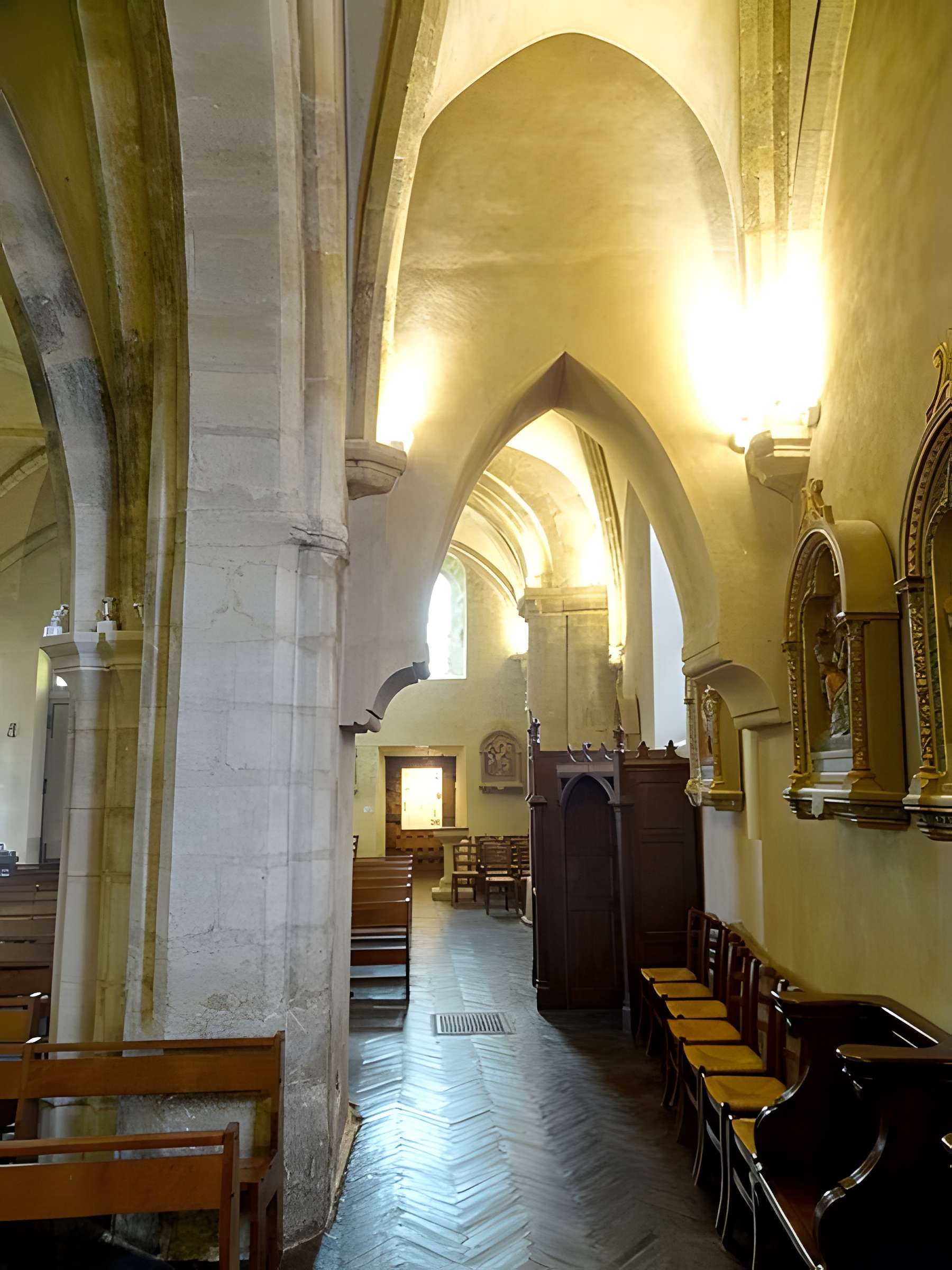 Église Saint-Nom de Saint-Nom-la-Bretèche