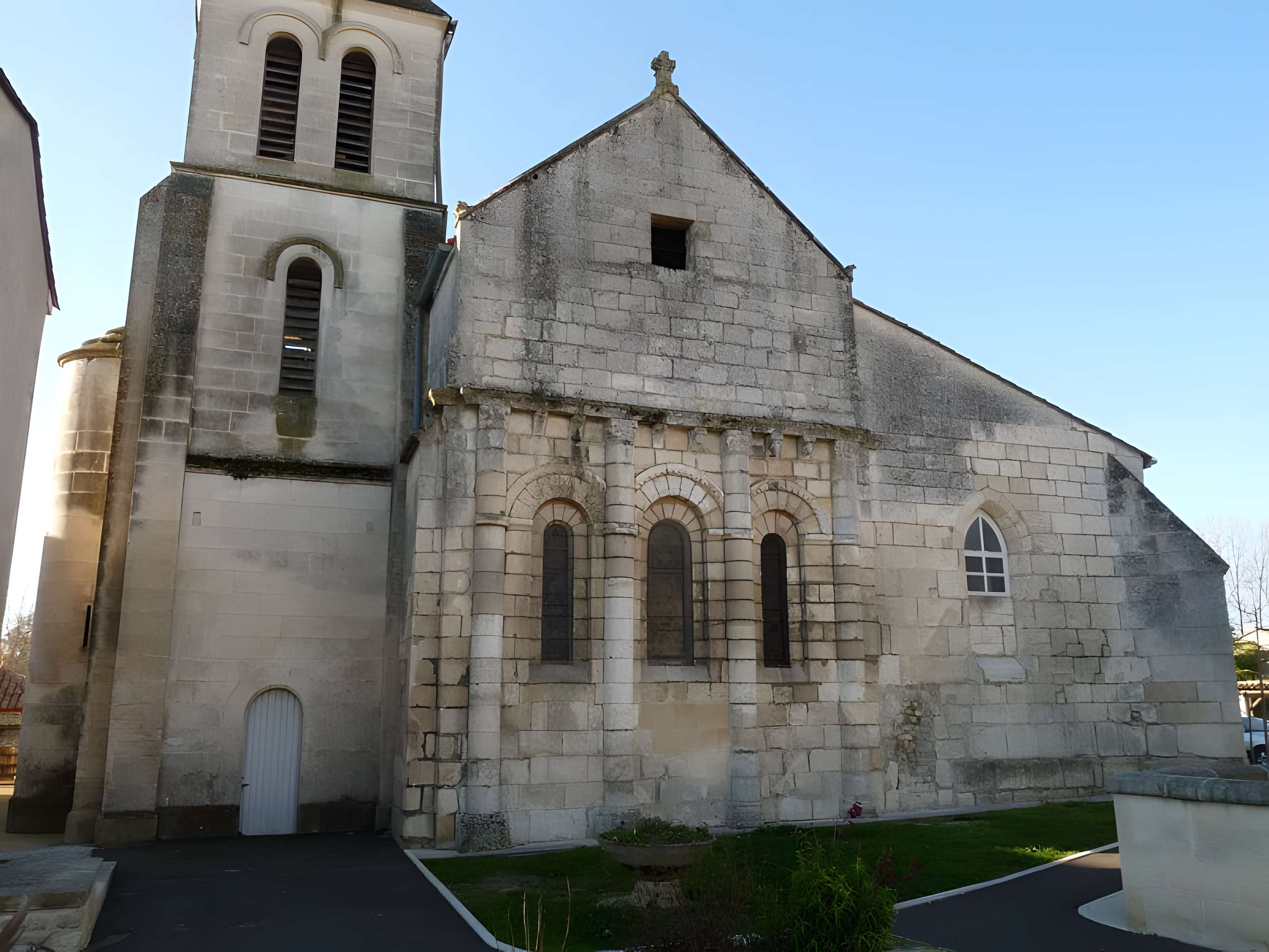 Église Saint-Orient de Sireuil